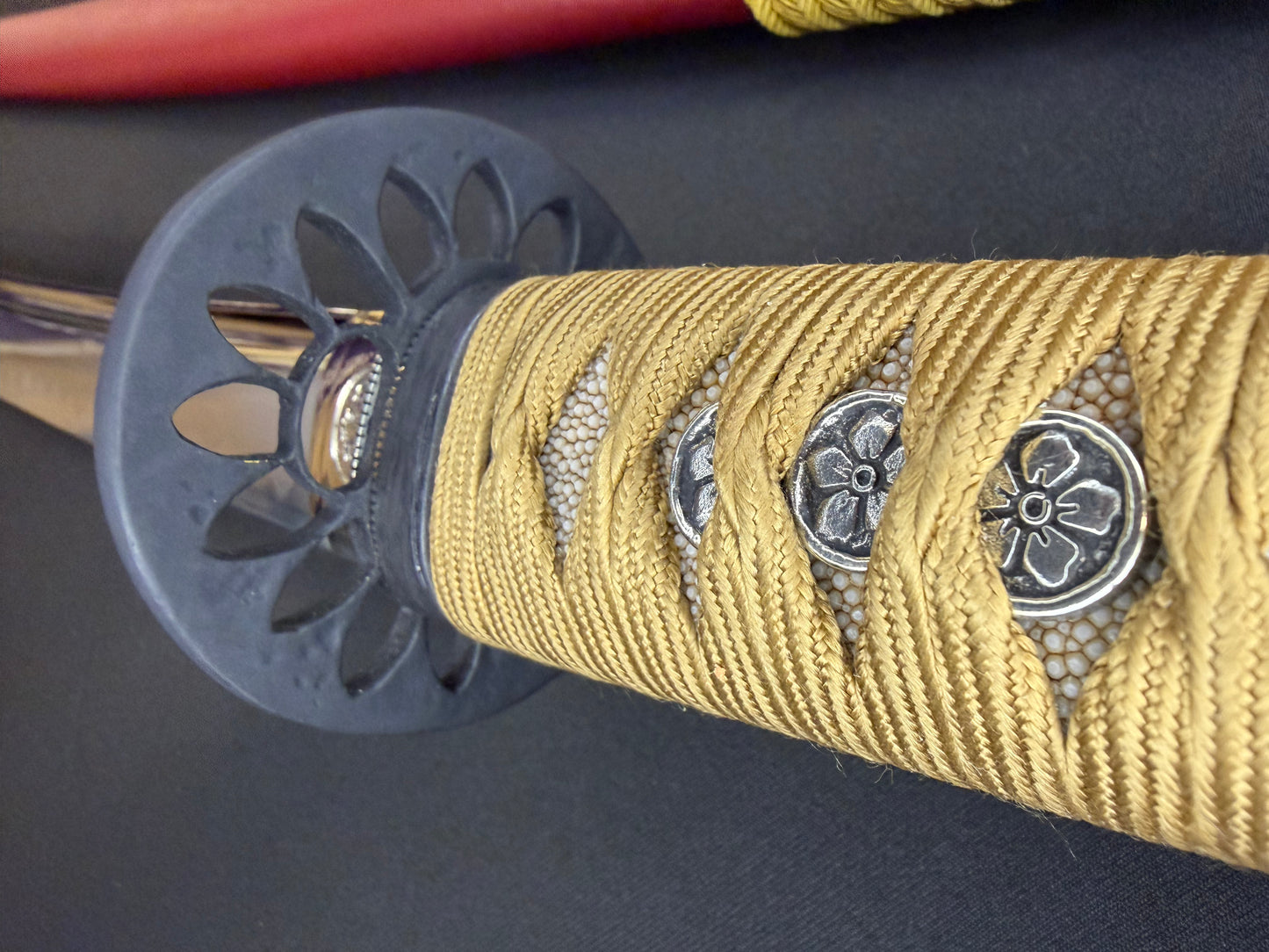 Thaitsuki Sunflower Katana, 1095 Clay tempered exclusive