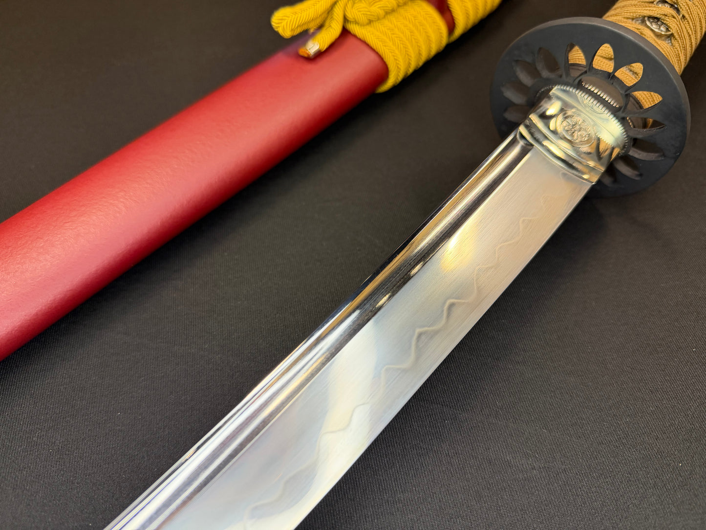 Thaitsuki Sunflower Katana, 1095 Clay tempered exclusive