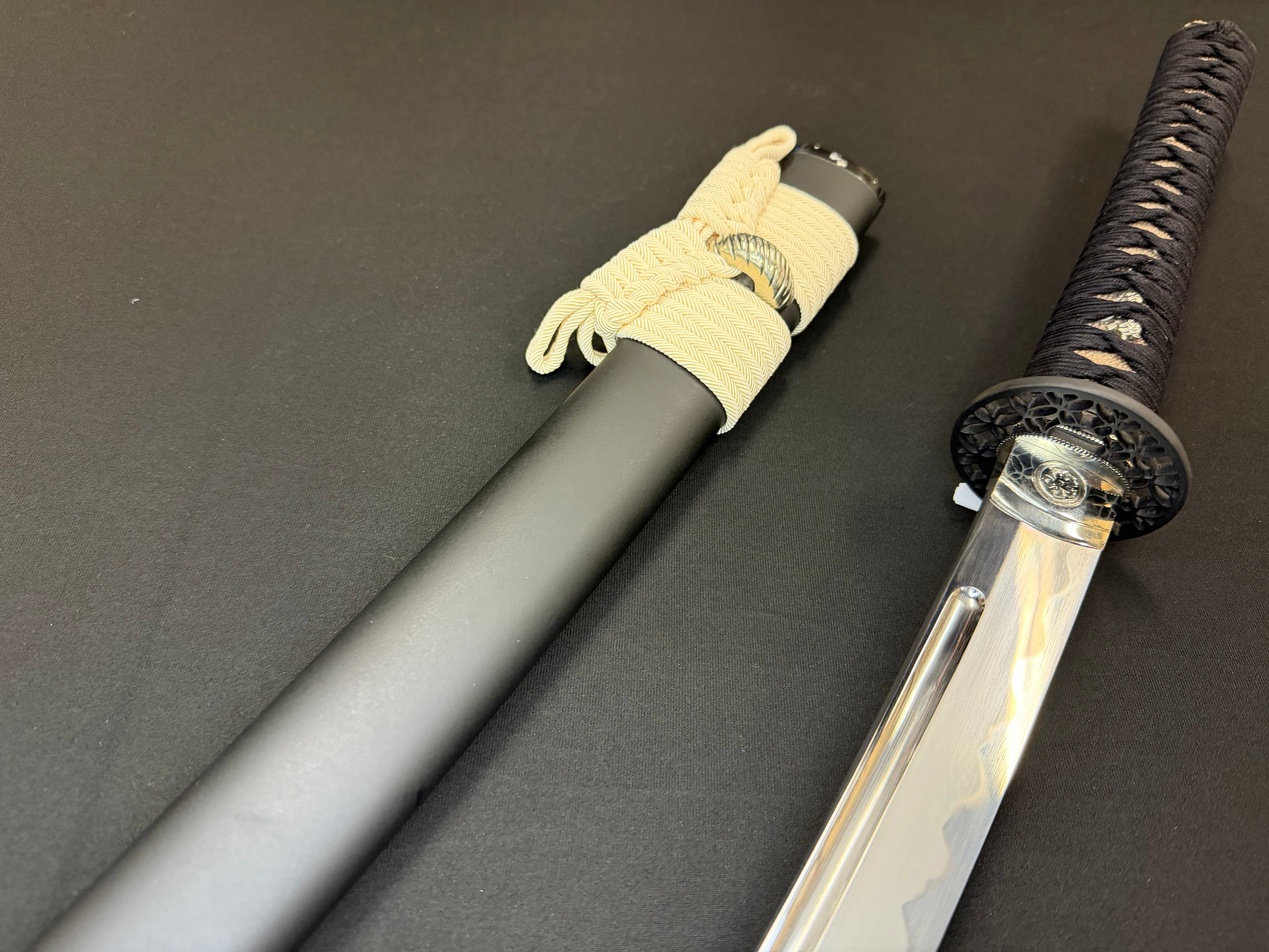 USED Thaitsuki Nightspark Katana, Unokubi 1095 Clay tempered exclusive