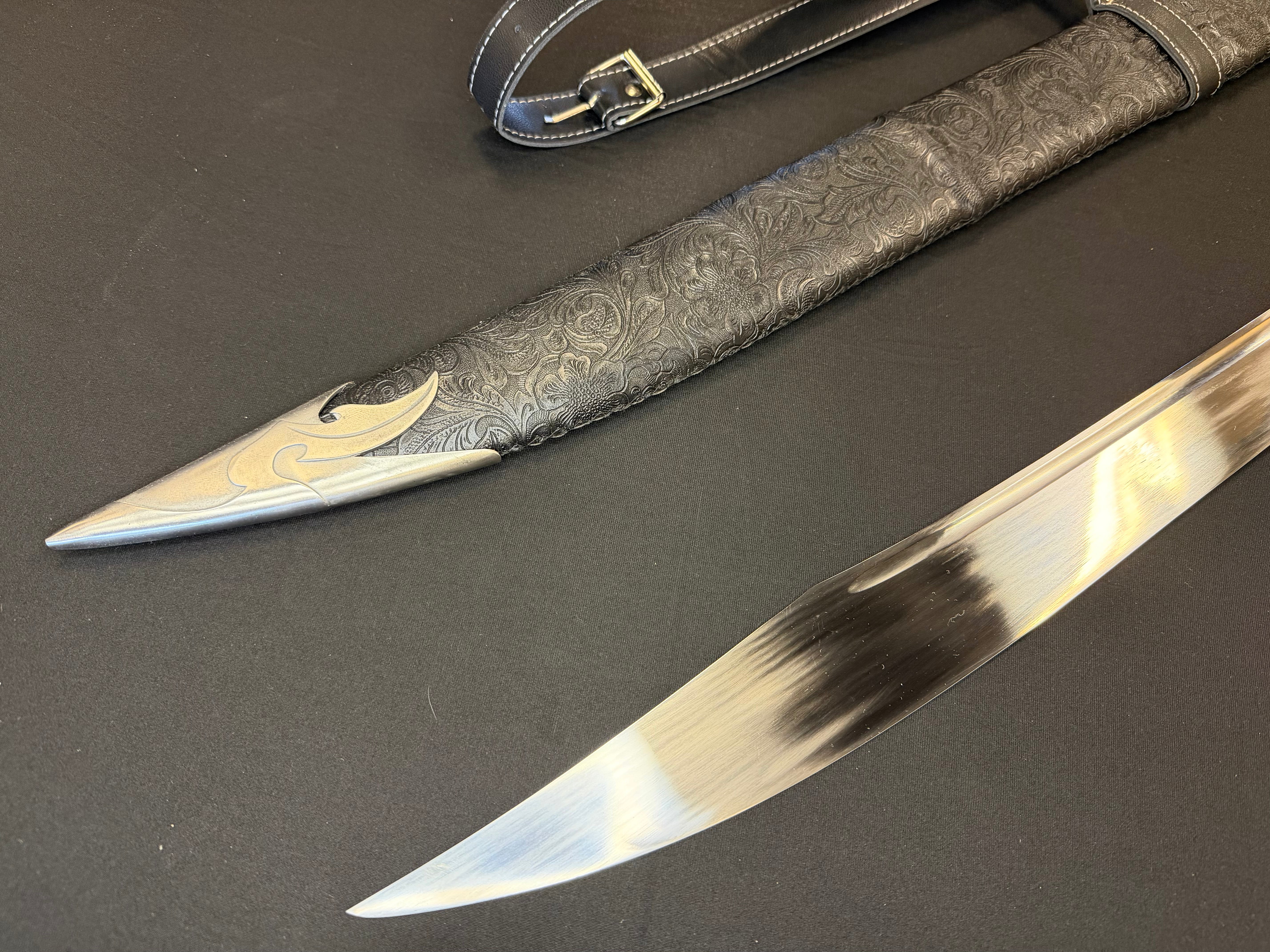 Dragonspring Forge Falchion Sword Floral Theme 65Mn Spring Steel