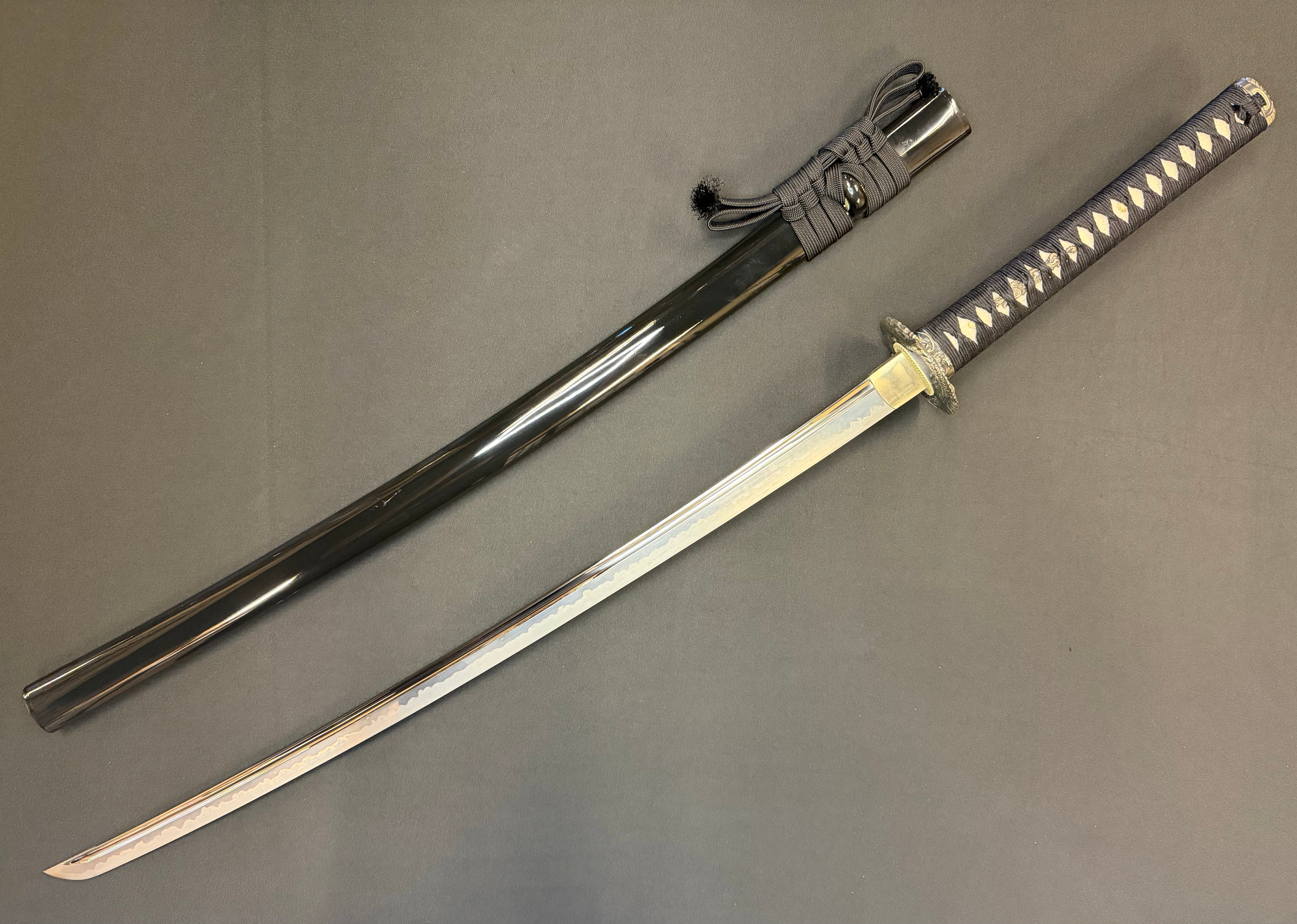 PRE-OWNED Dragon King Katana - Ryujin - T10 Clay Tempered