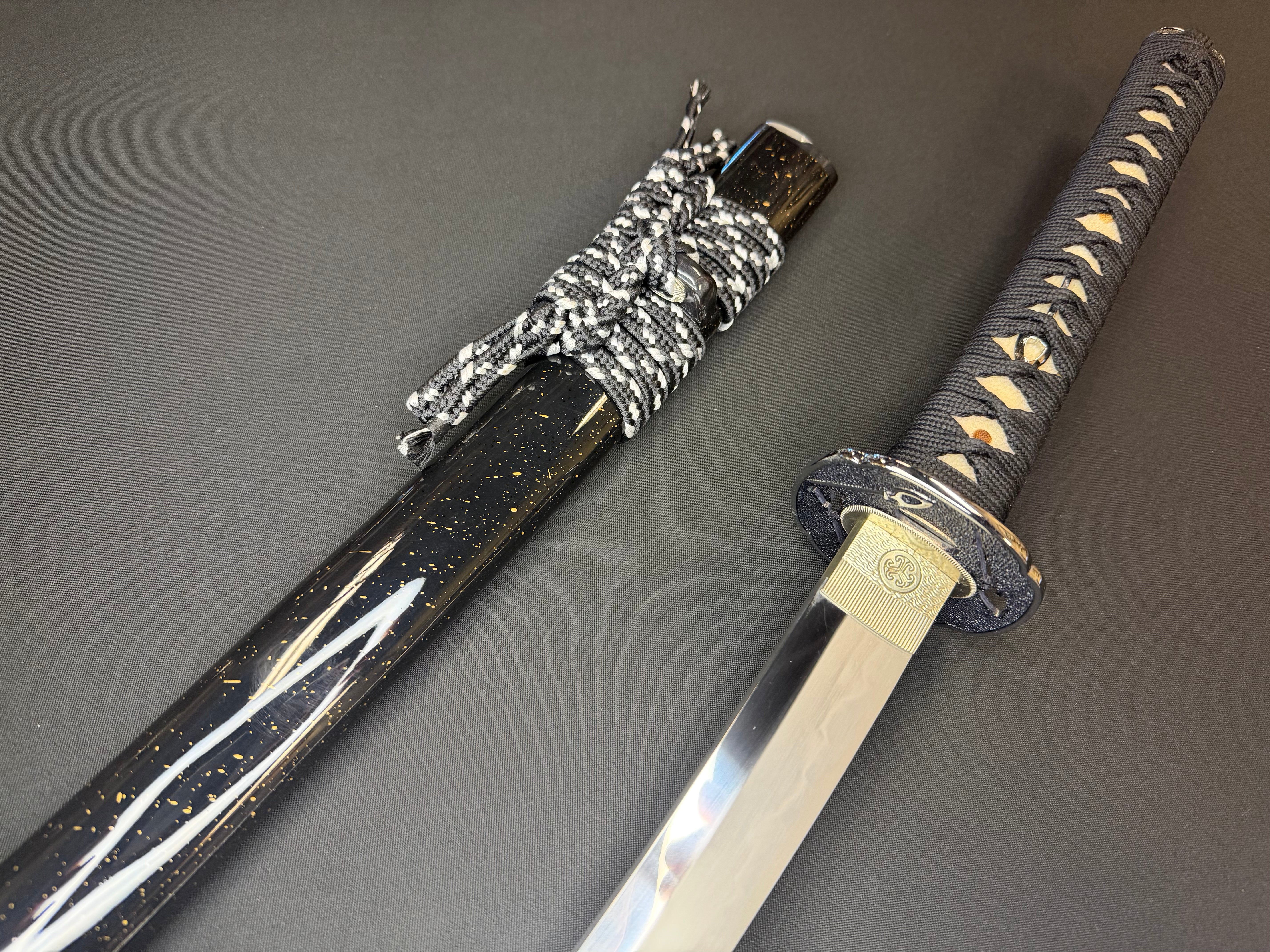 PRE-OWNED Legacy Steel Katana - Silver Archer T10 Clay Tempered