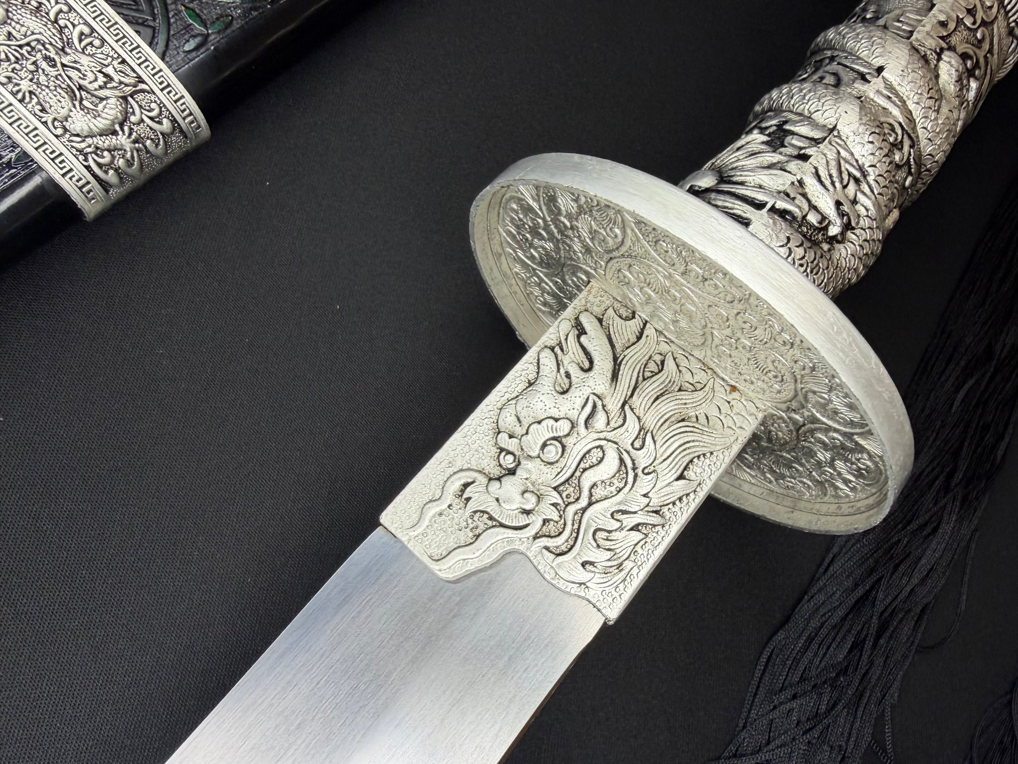 Phoenix Armory Long Kangxi Dao - Silver Sentinel 65Mn