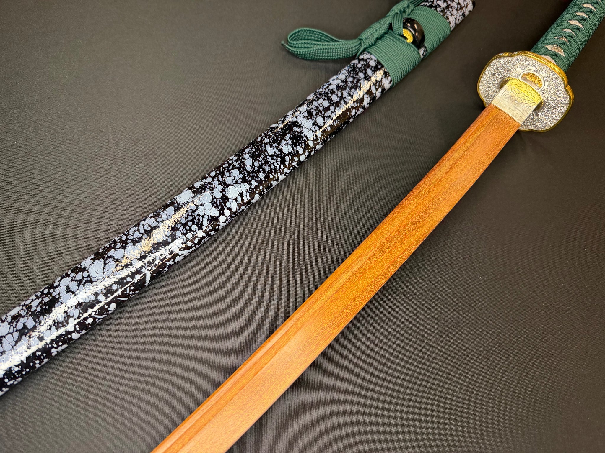 Phoenix Arms Thousand Chrysanthemum Wooden Takemitsu