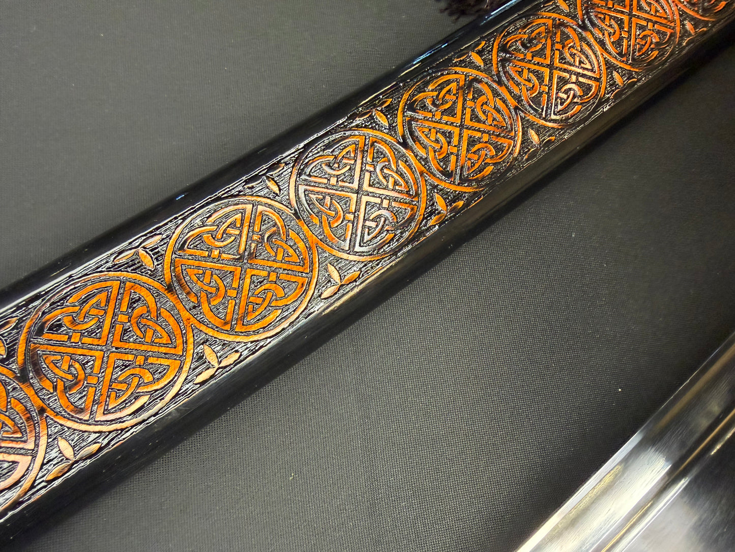 Phoenix Armory Long Kangxi Dao - Red Pattern Dragon Theme 65Mn