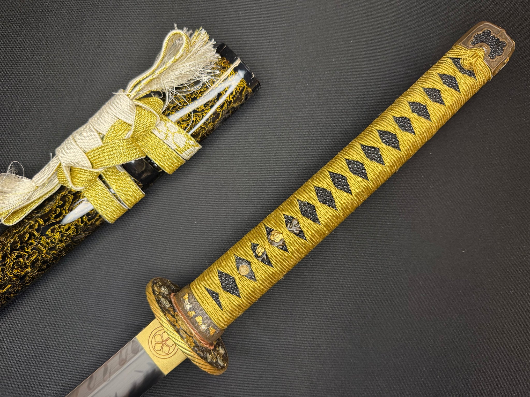 Phoenix Armory Katana - Spring Brocade T10