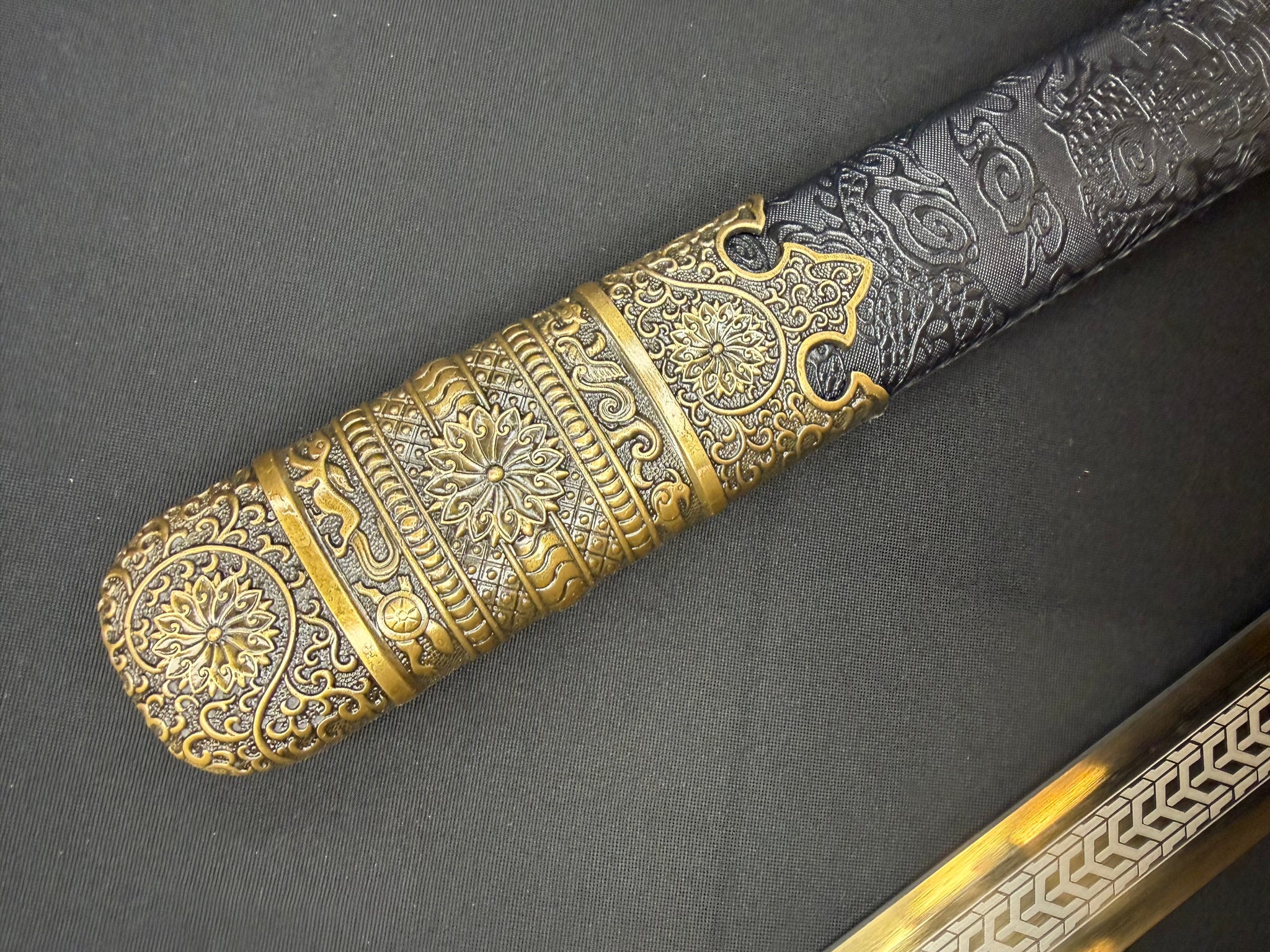 Phoenix Armory Dao - Gilded Wyvern 65Mn