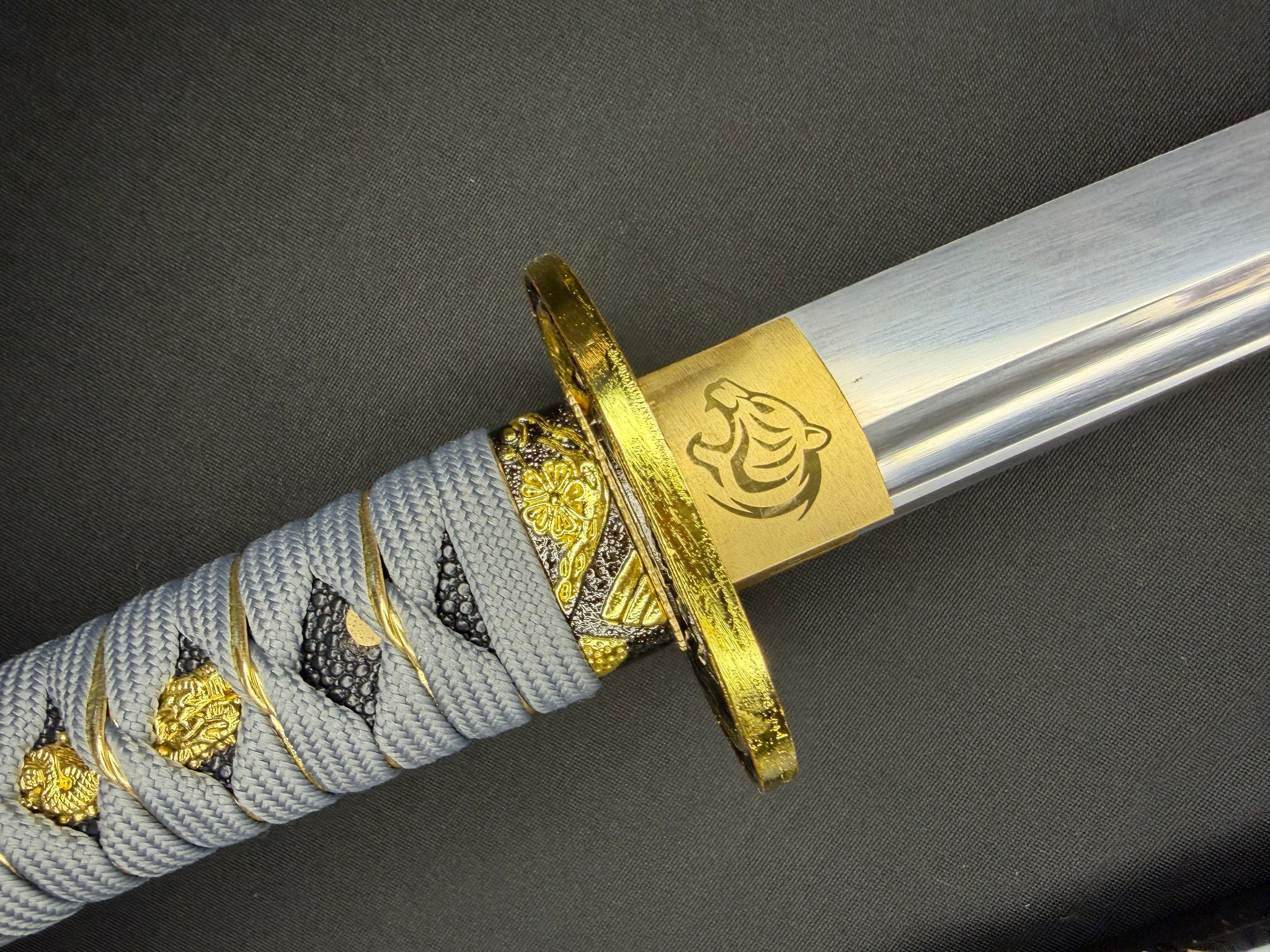 Dragonspring Wakizashi - Golden Tiger T10