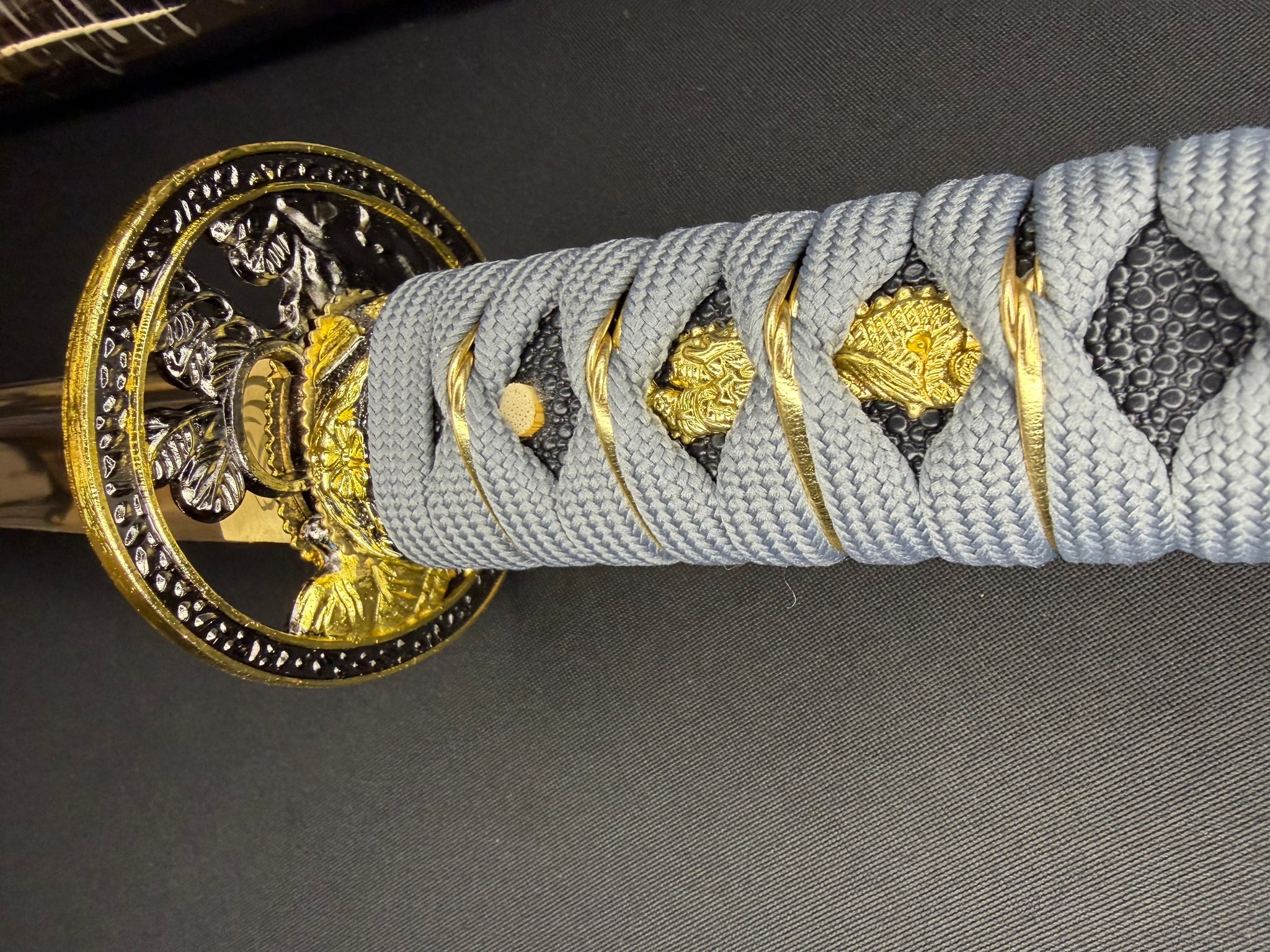 Dragonspring Wakizashi - Golden Tiger T10