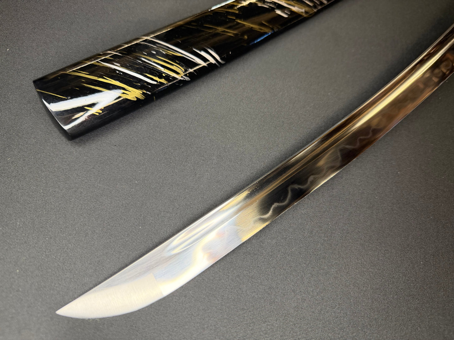 Dragonspring Wakizashi - Golden Tiger T10
