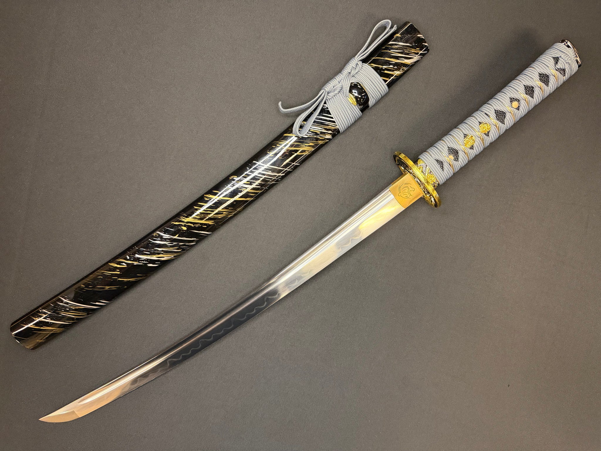 Dragonspring Wakizashi - Golden Tiger T10