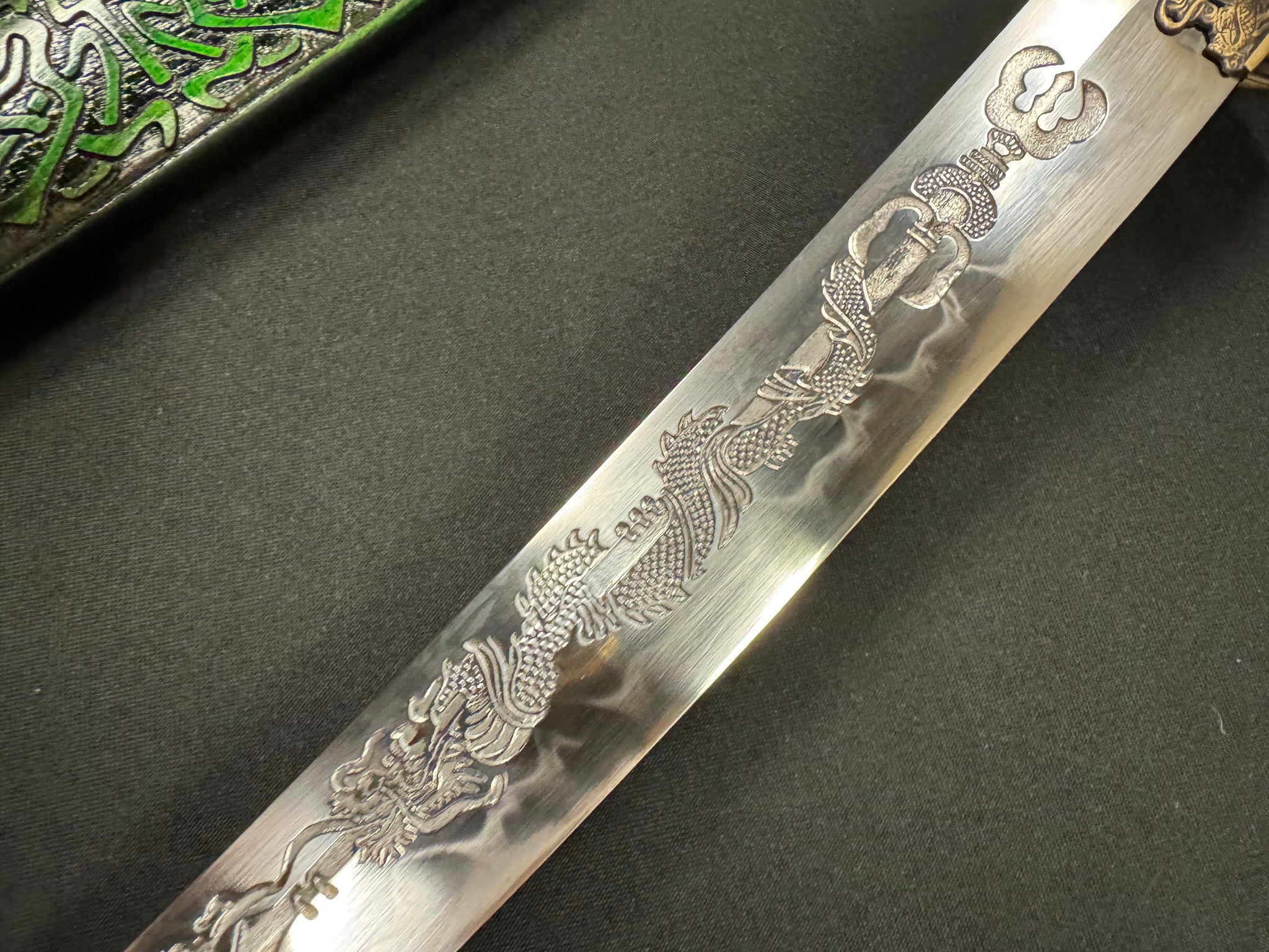 Phoenix Armory Tanto - Celtic Wyvern T10 Horimono