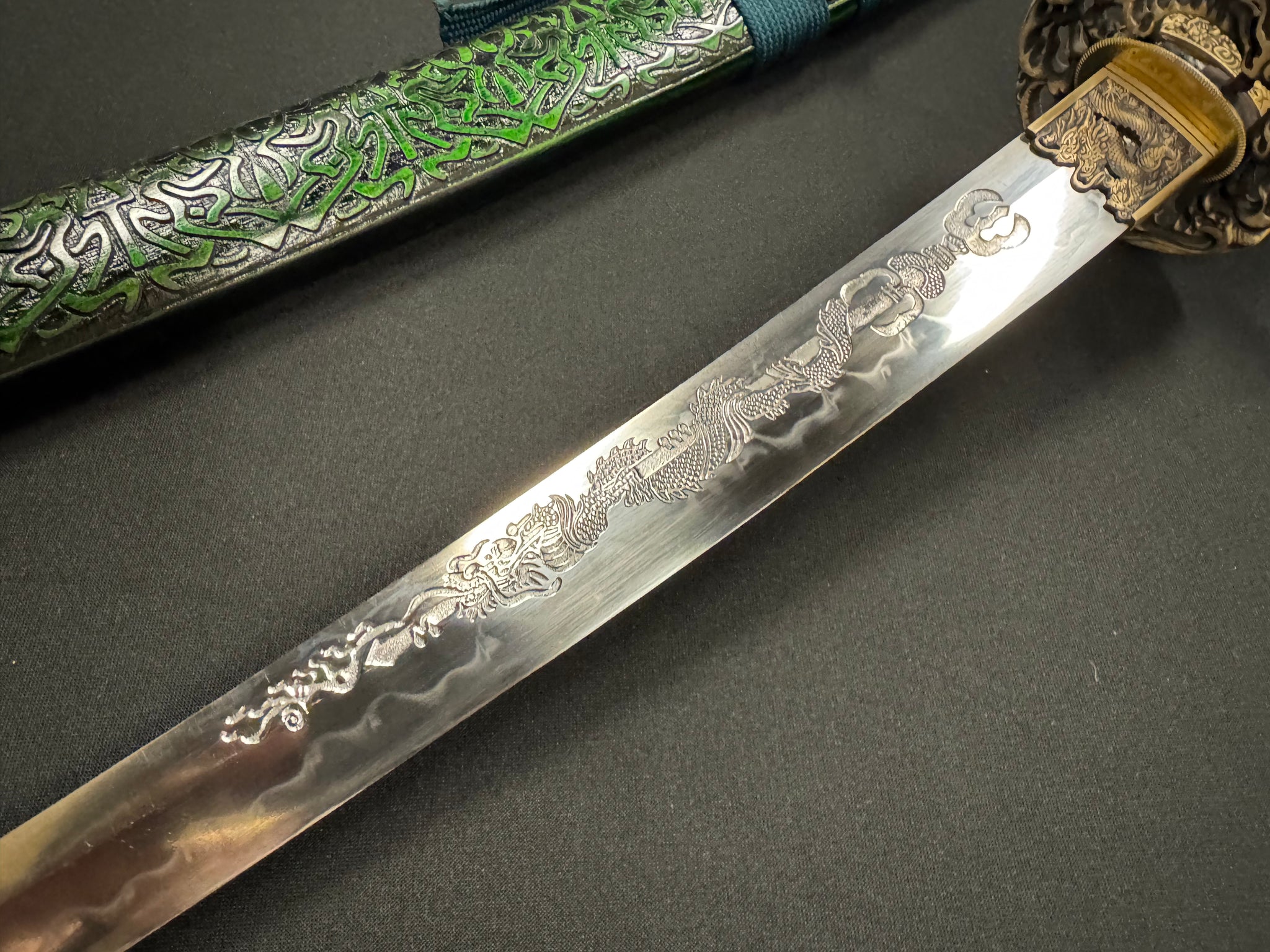 Phoenix Armory Tanto - Celtic Wyvern T10 Horimono