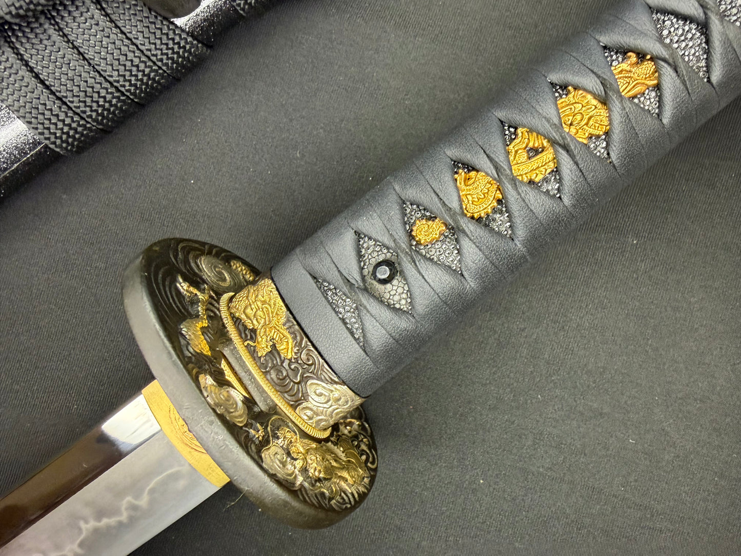 Cloudhammer Katana - Hidden Dragon Series Stormdragon - sx105v Japanese Tool Steel - Ko-Choji Hamon
