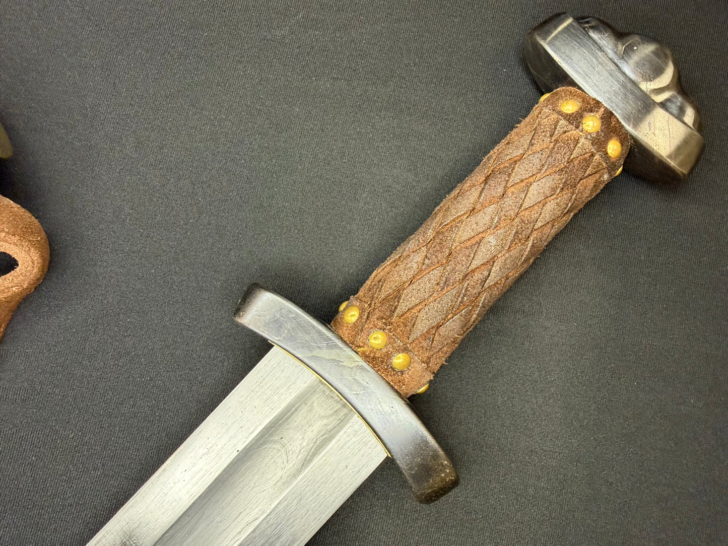 PRE-OWNED Viking Sword - Hanwei Godfred Damascus