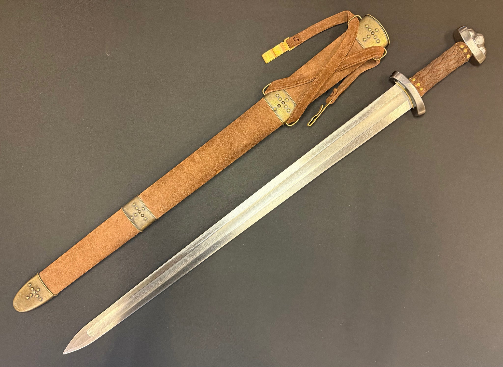 PRE-OWNED Viking Sword - Hanwei Godfred Damascus