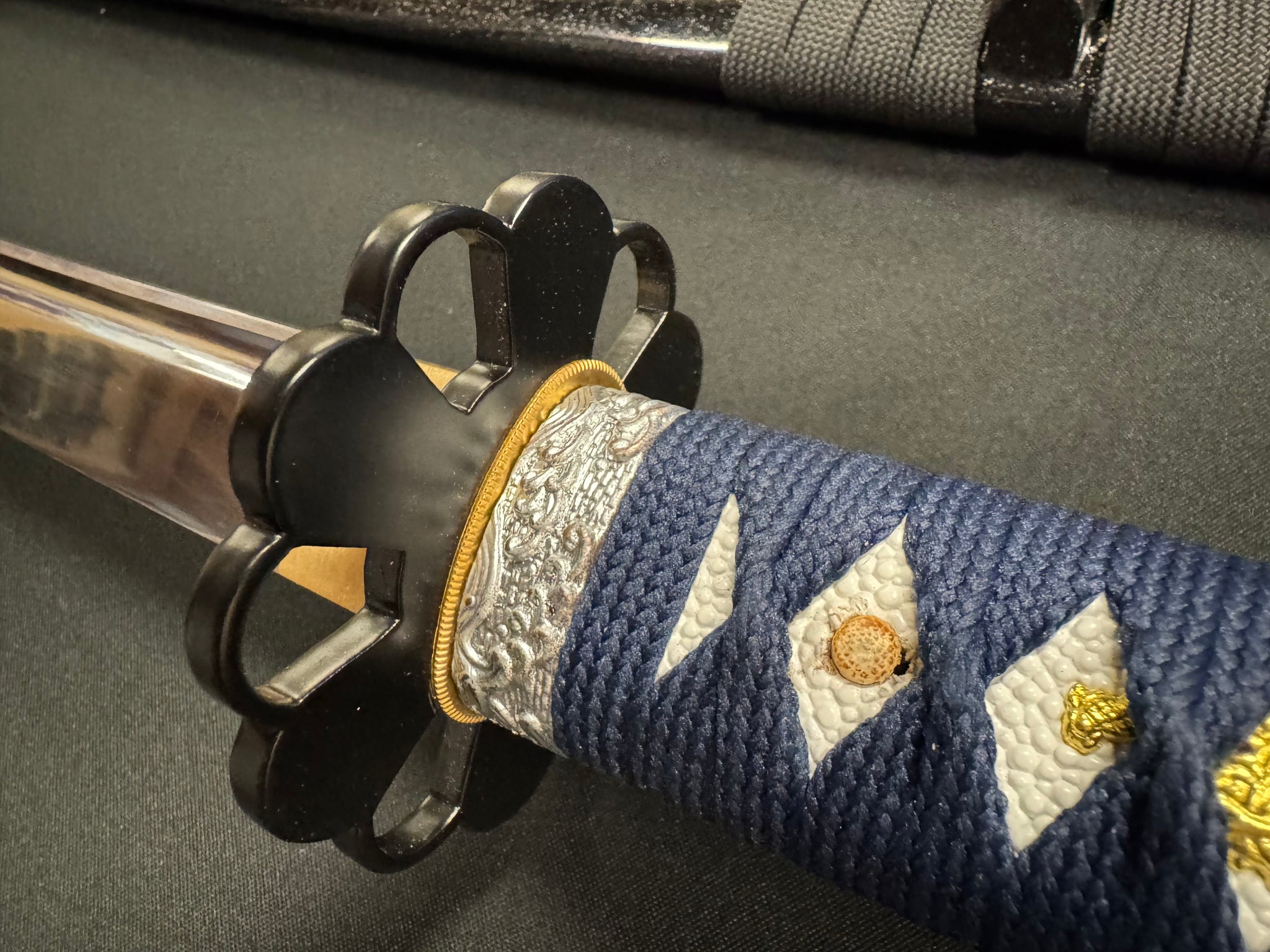 Dragon Spring Katana - Flex Blue Death Chrysanthemum - Mn65