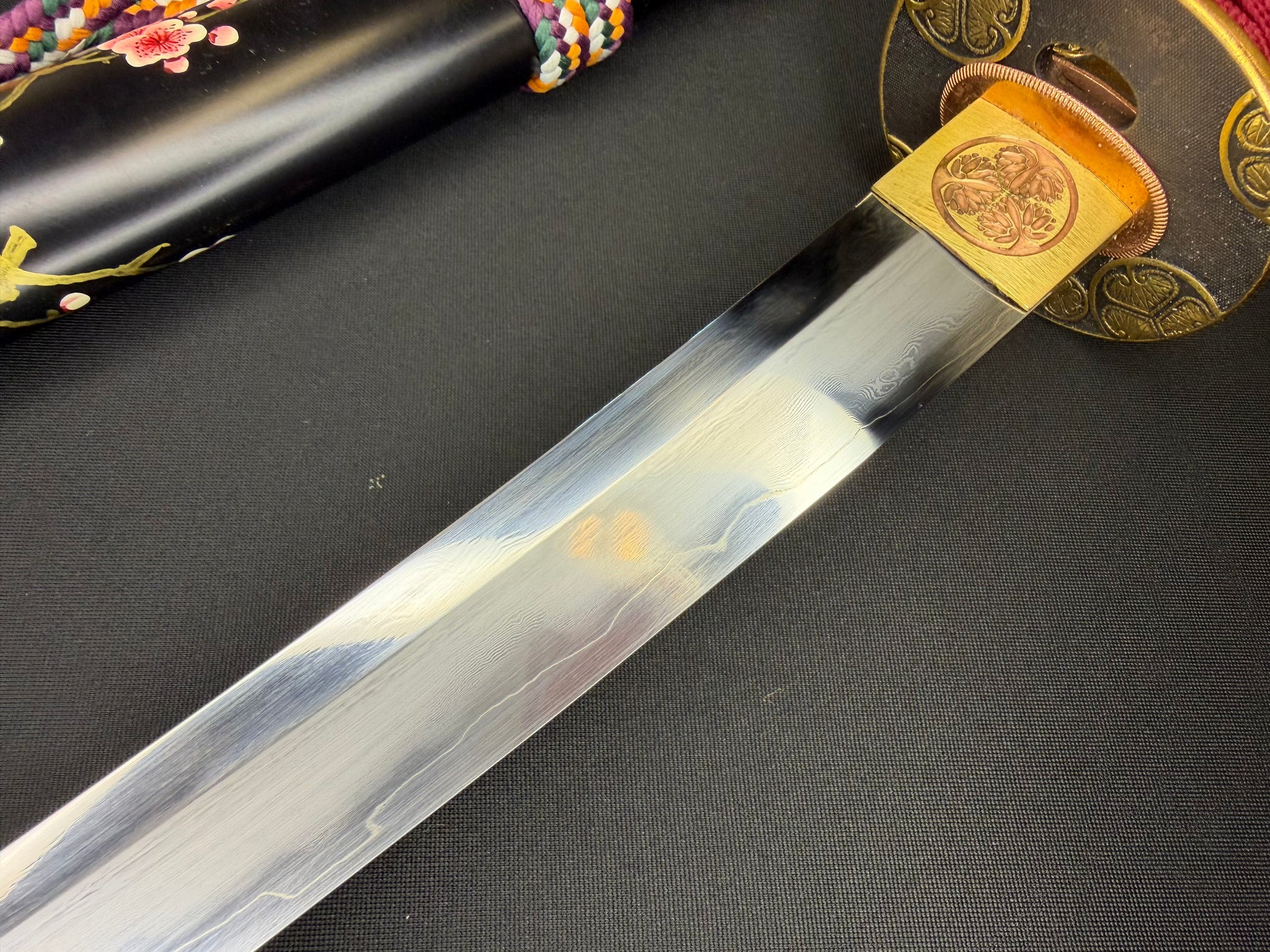 Phoenix Armory Tanto - Crimson Crest - Sanmai Hadori Polish