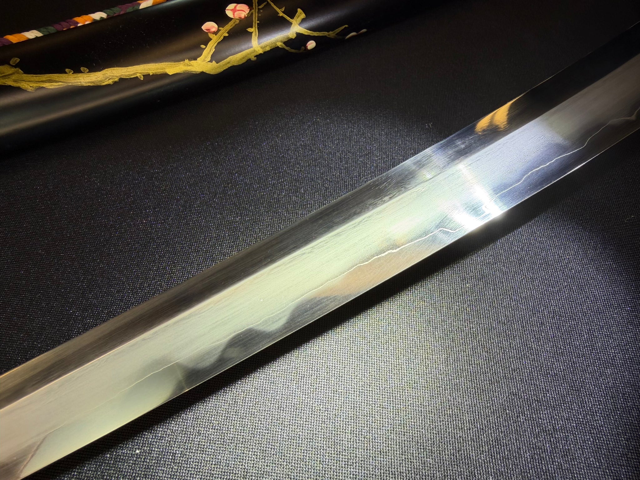 Phoenix Armory Tanto - Crimson Crest - Sanmai Hadori Polish