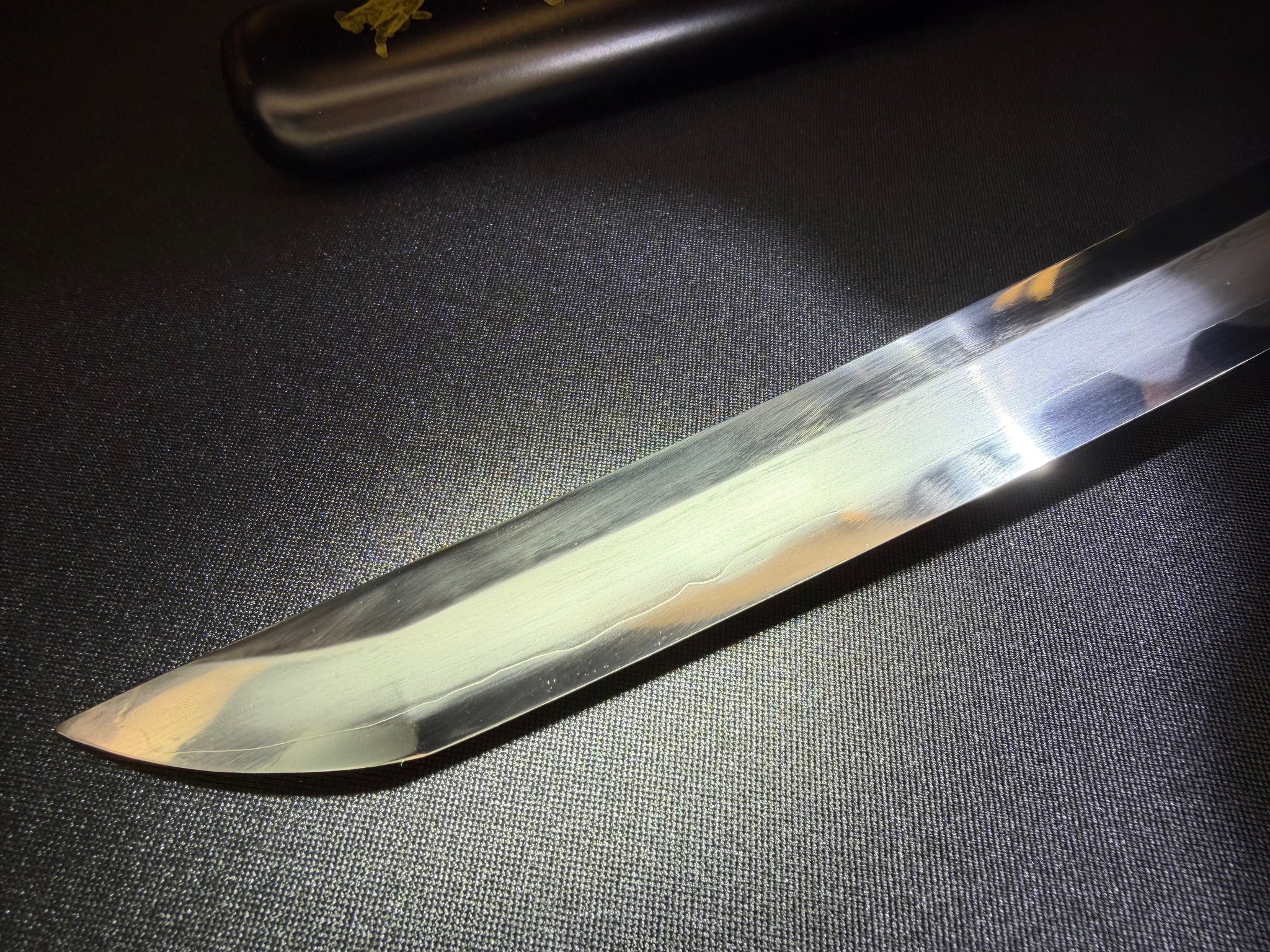 Phoenix Armory Tanto - Crimson Crest - Sanmai Hadori Polish