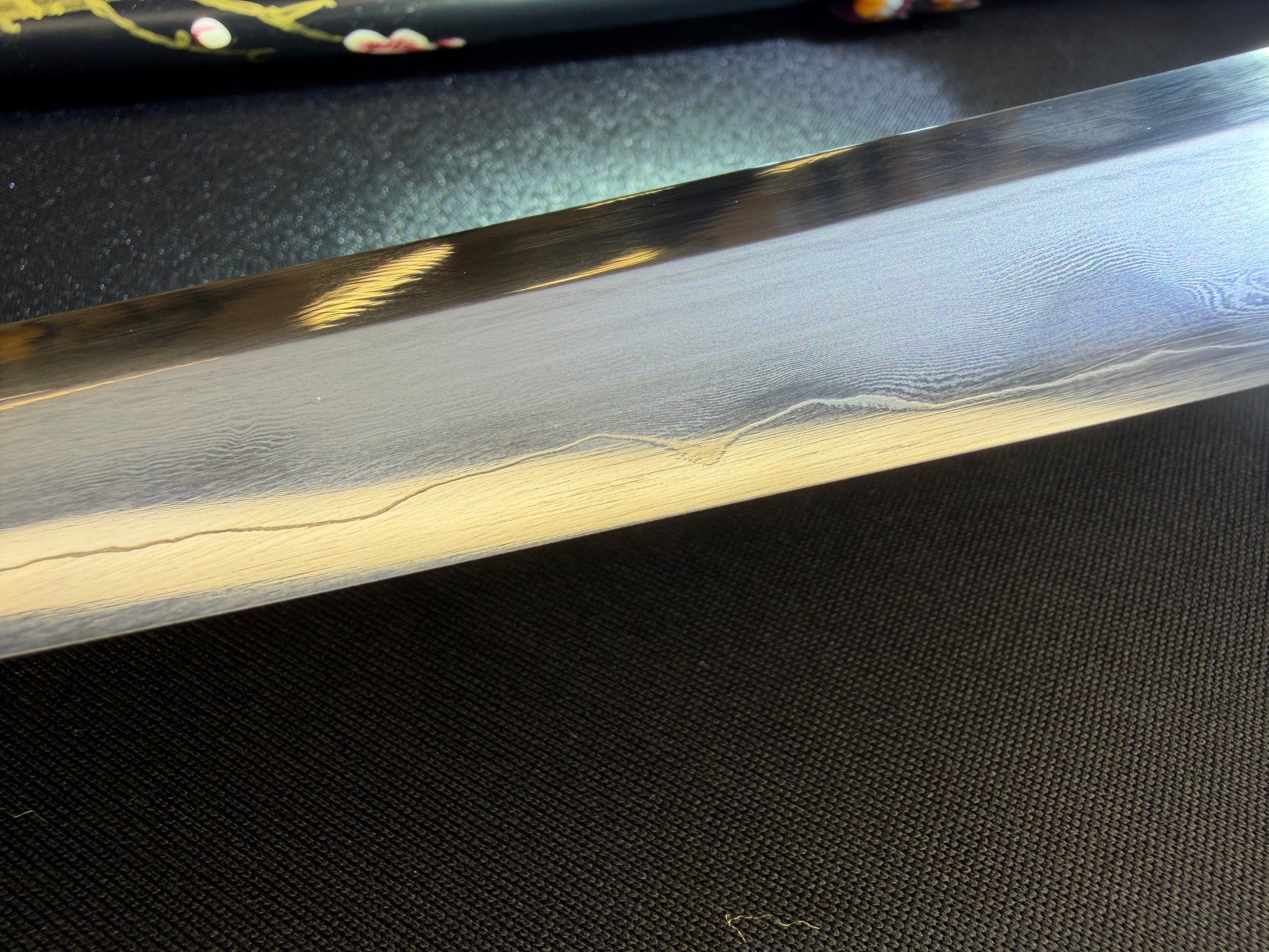 Phoenix Armory Tanto - Crimson Crest - Sanmai Hadori Polish