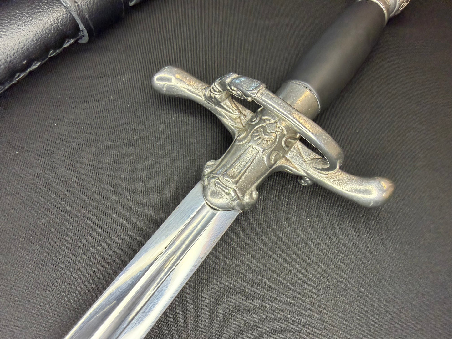 Fantasy No-name Orphan Assassin Girl Pigsticker European Sword