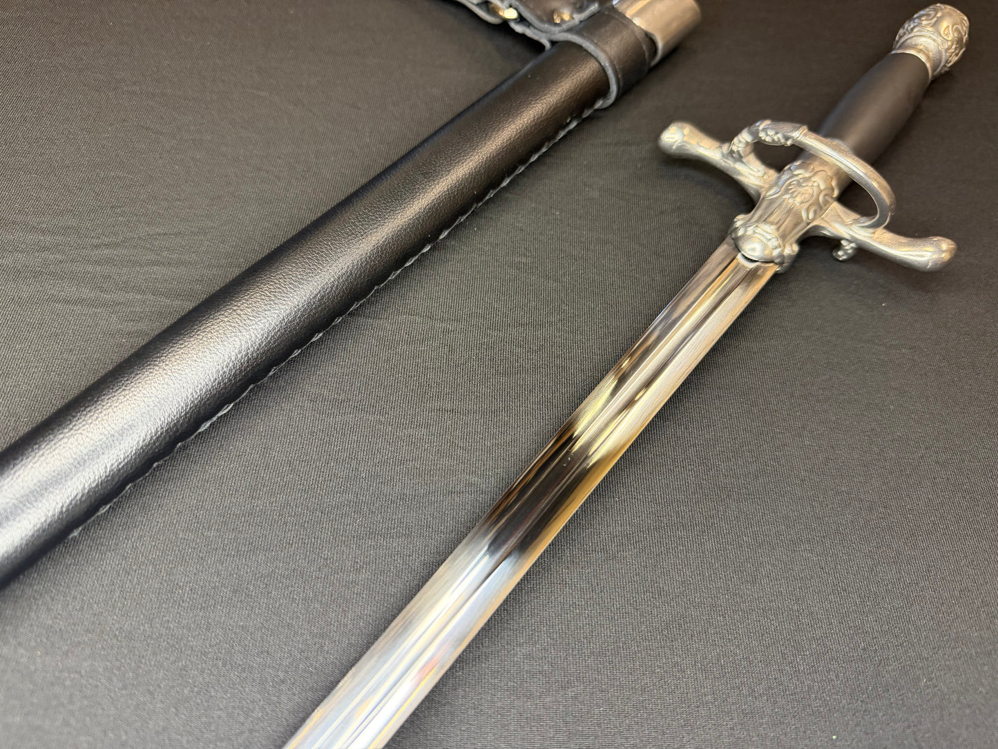 Fantasy No-name Orphan Assassin Girl Pigsticker European Sword