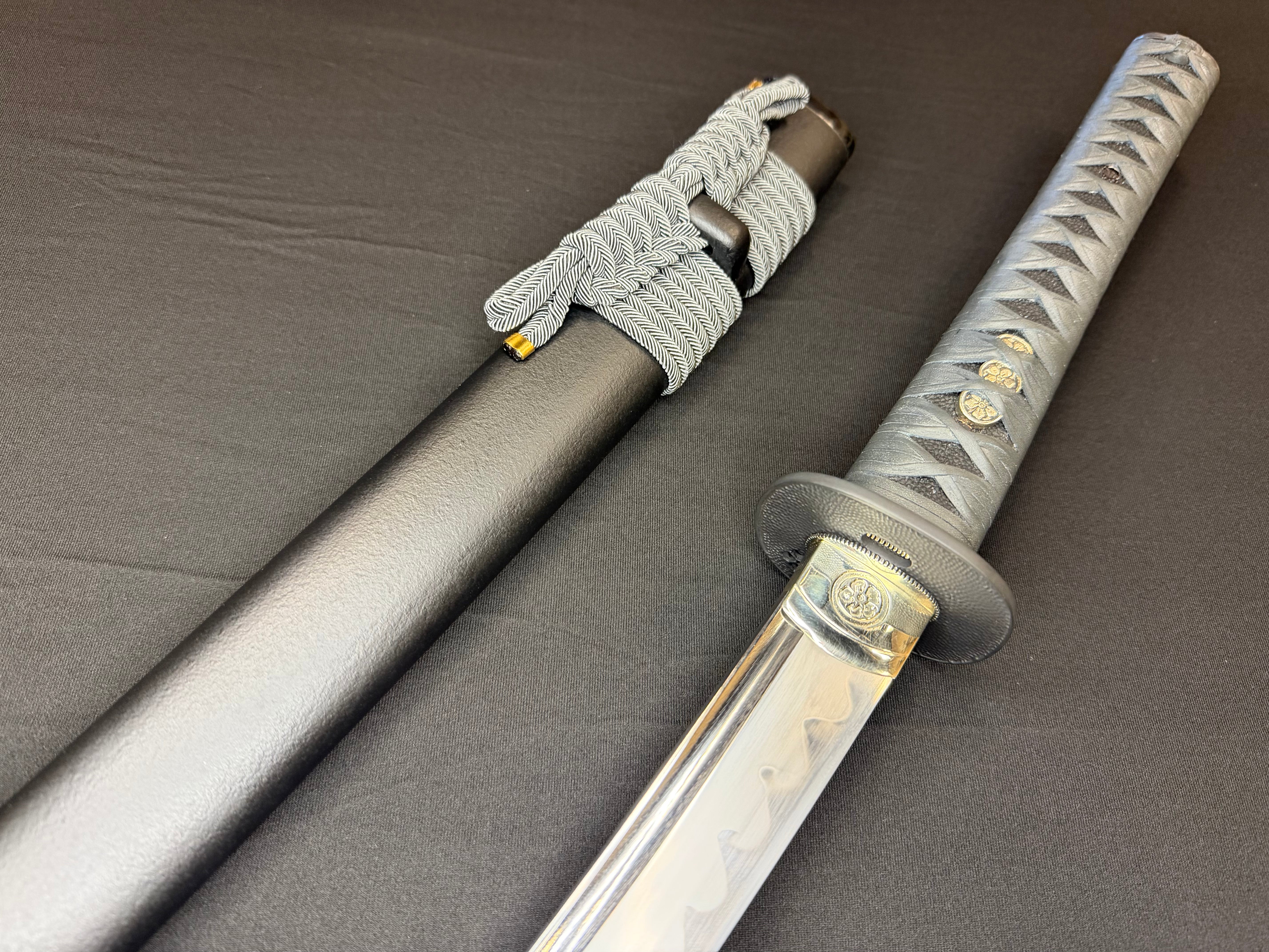 Thaitsuki Shoshin Hana Katana, 1095 Clay tempered