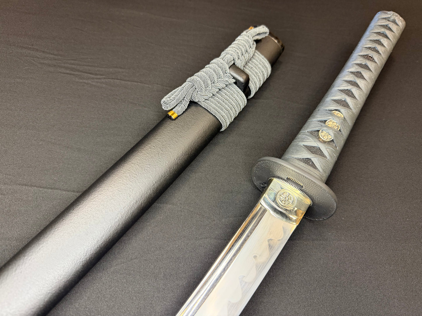 Thaitsuki Shoshin Hana Katana, 1095 Clay tempered
