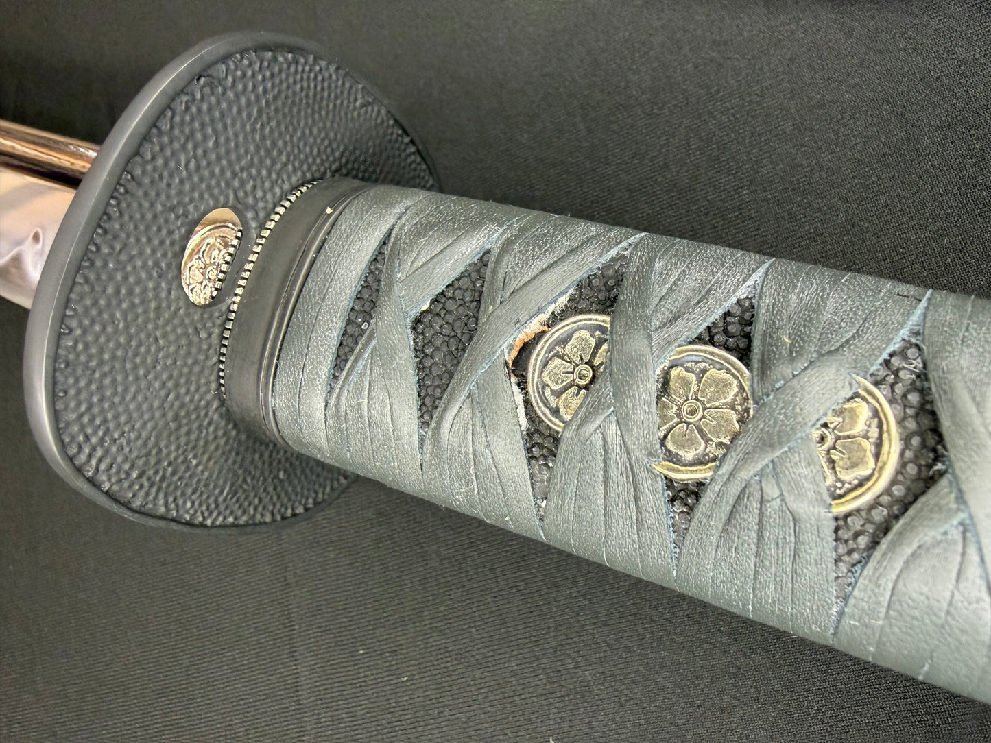 Thaitsuki Shoshin Hana Katana, 1095 Clay tempered