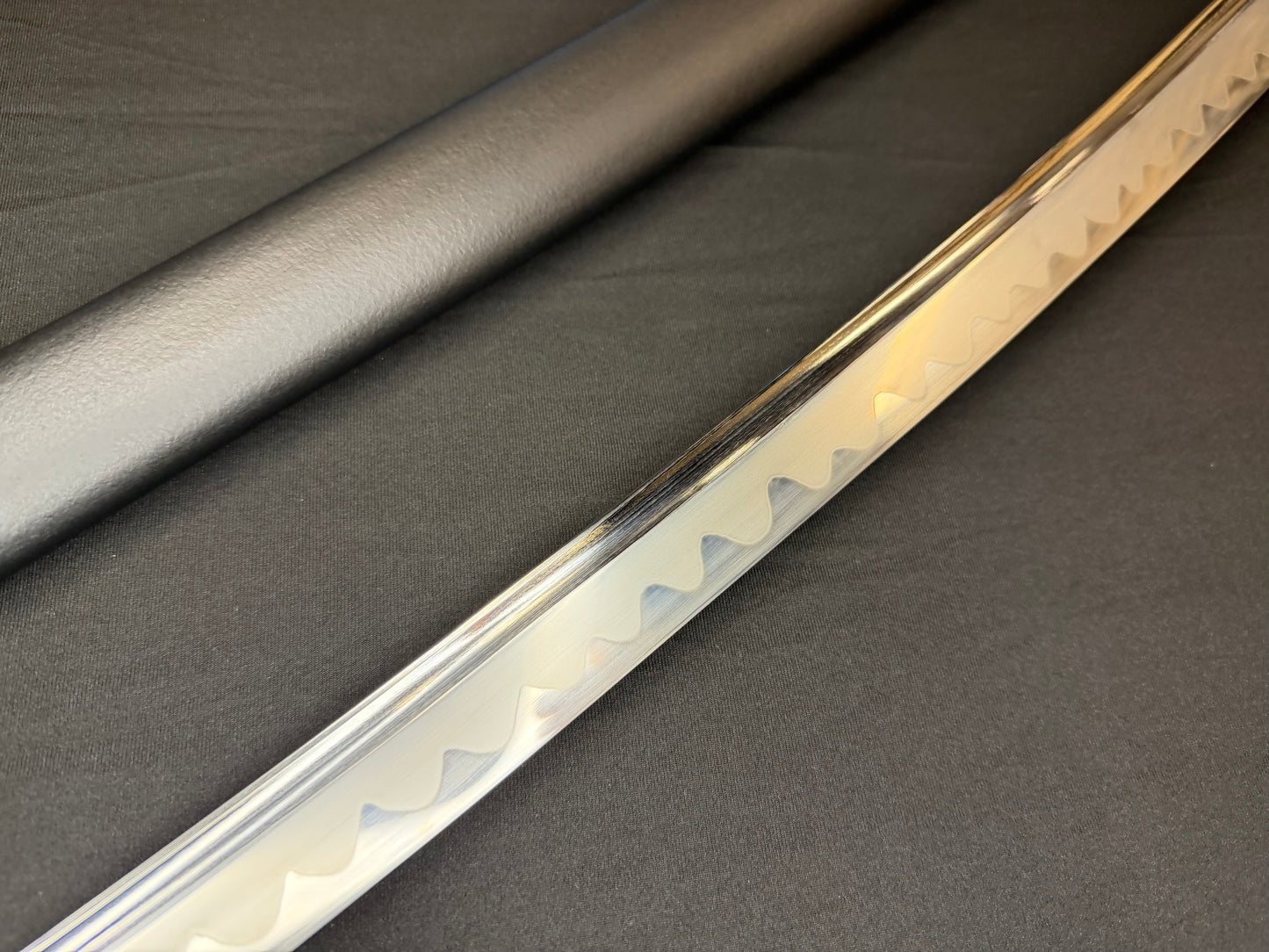 Thaitsuki Shoshin Hana Katana, 1095 Clay tempered