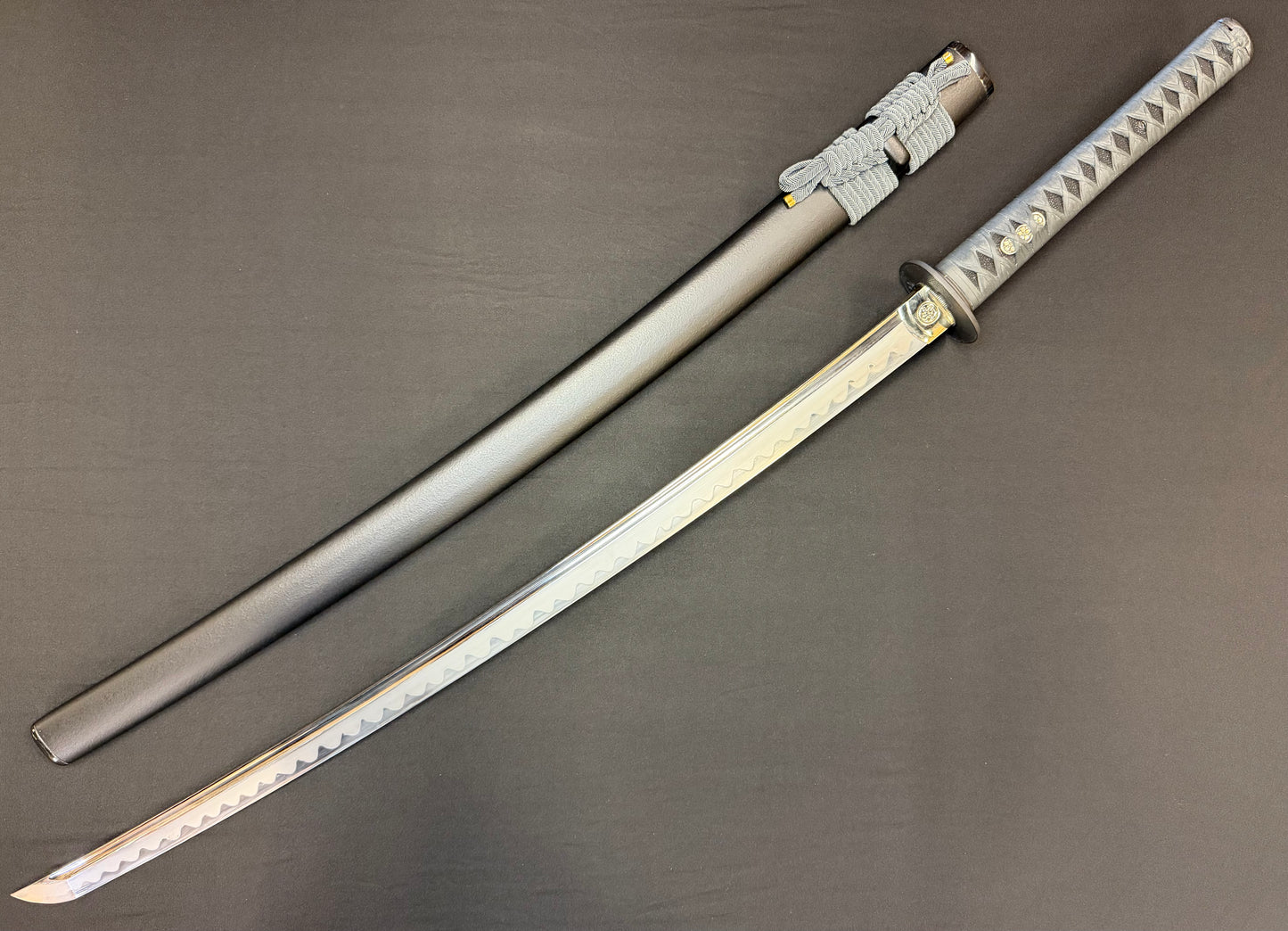 Thaitsuki Shoshin Hana Katana, 1095 Clay tempered