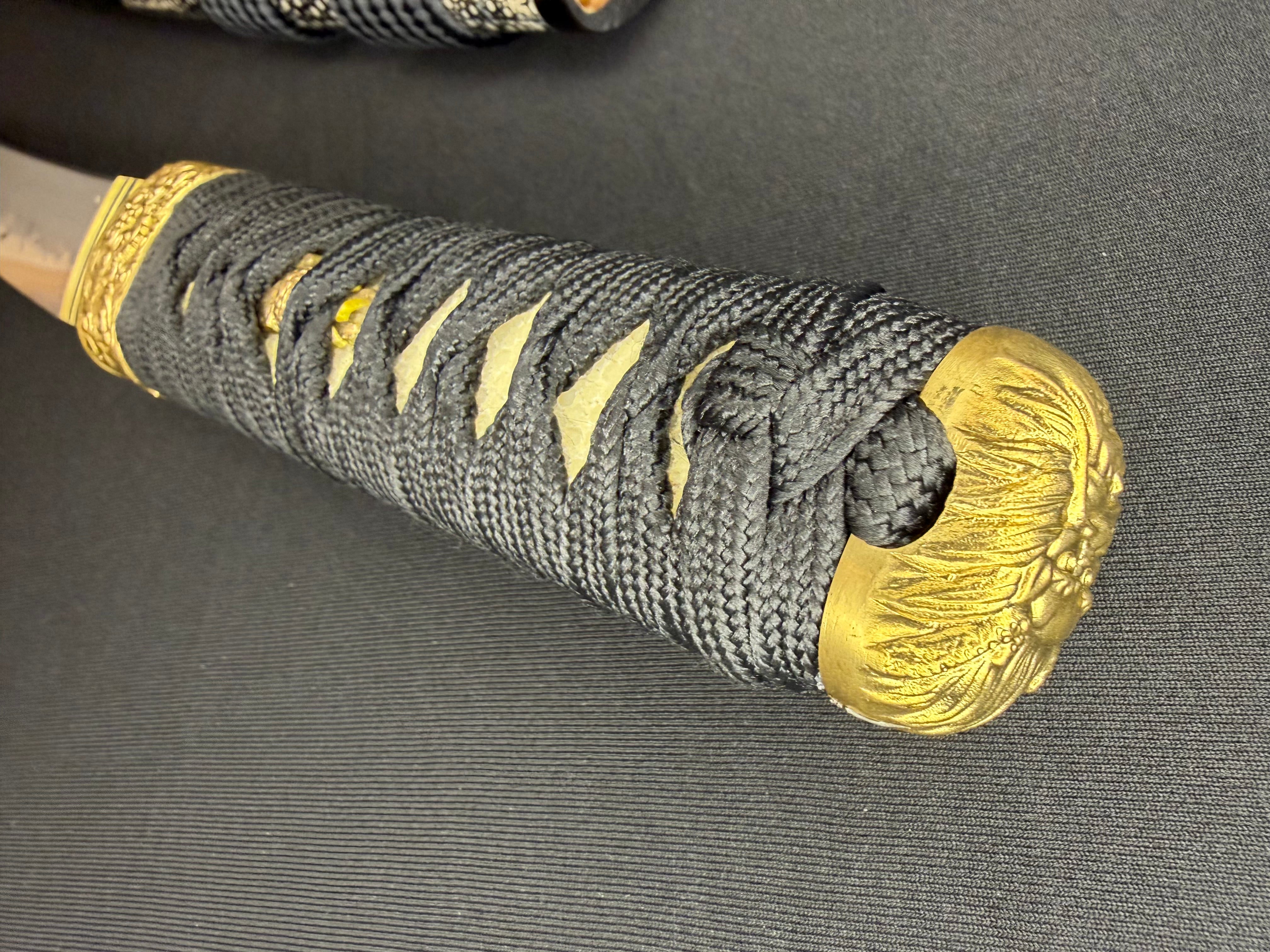 Phoenix Armory Hamidashi Tanto - Gilded Raven T10 Hira Zukuri Choji Hamon