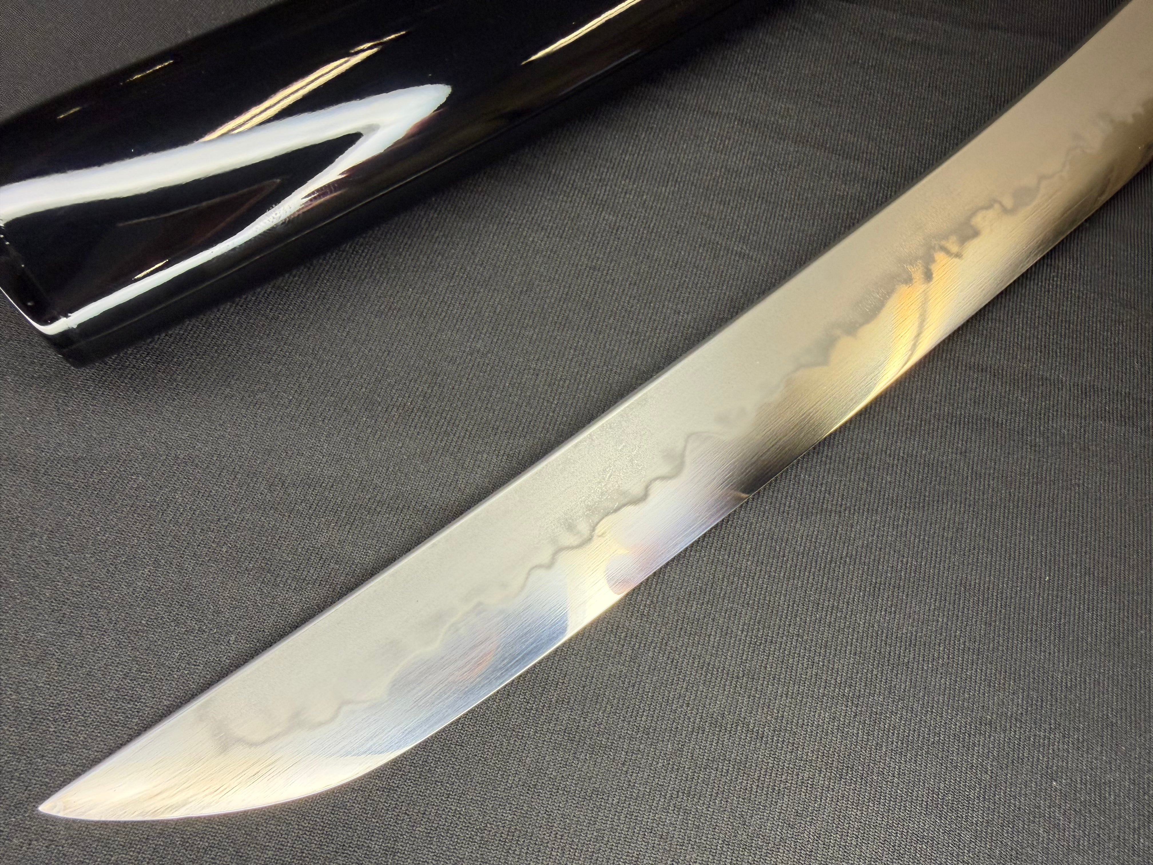 Phoenix Armory Hamidashi Tanto - Gilded Raven T10 Hira Zukuri Choji Hamon