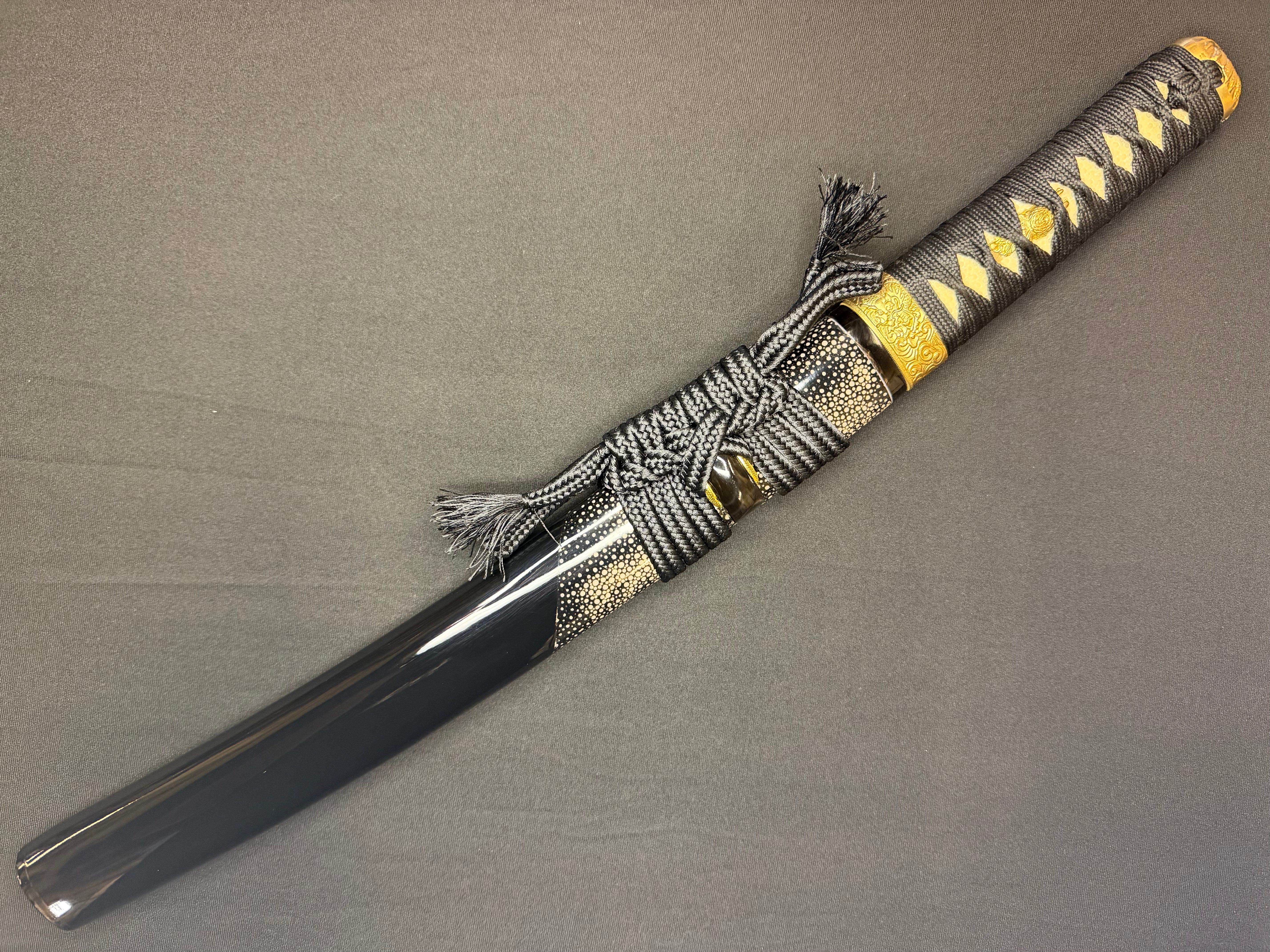 Phoenix Armory Hamidashi Tanto - Gilded Raven T10 Hira Zukuri Choji Hamon