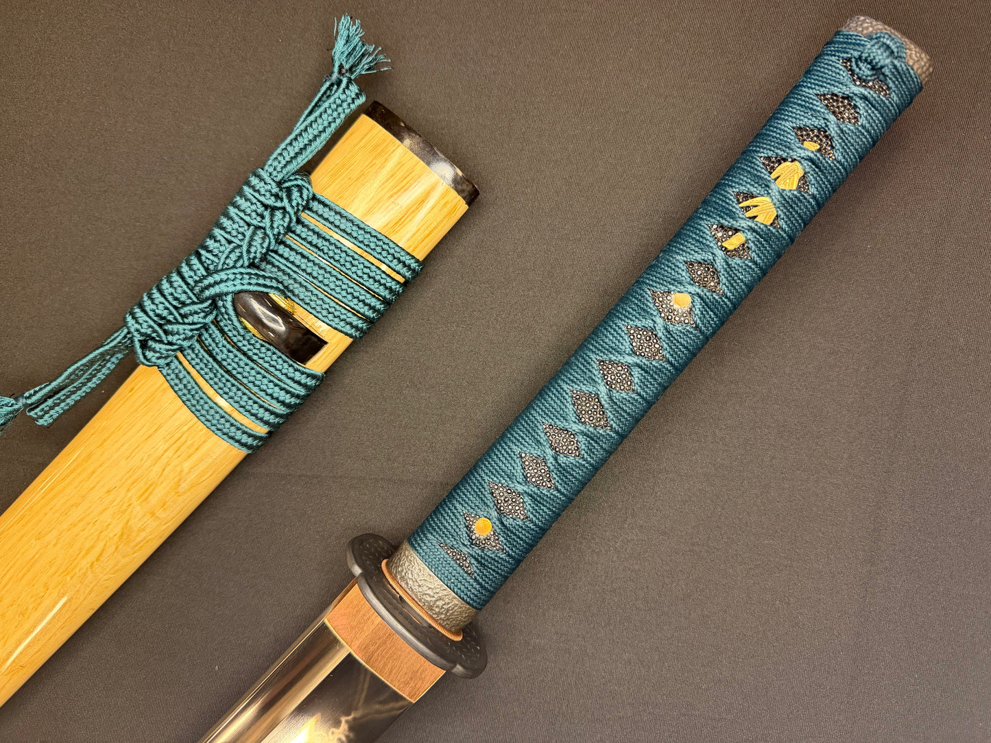 Legacy Steel O-Katana Titan Stout - Bamboo Mat with Bo-hi, Choji Hamon, 1095 clay tempered