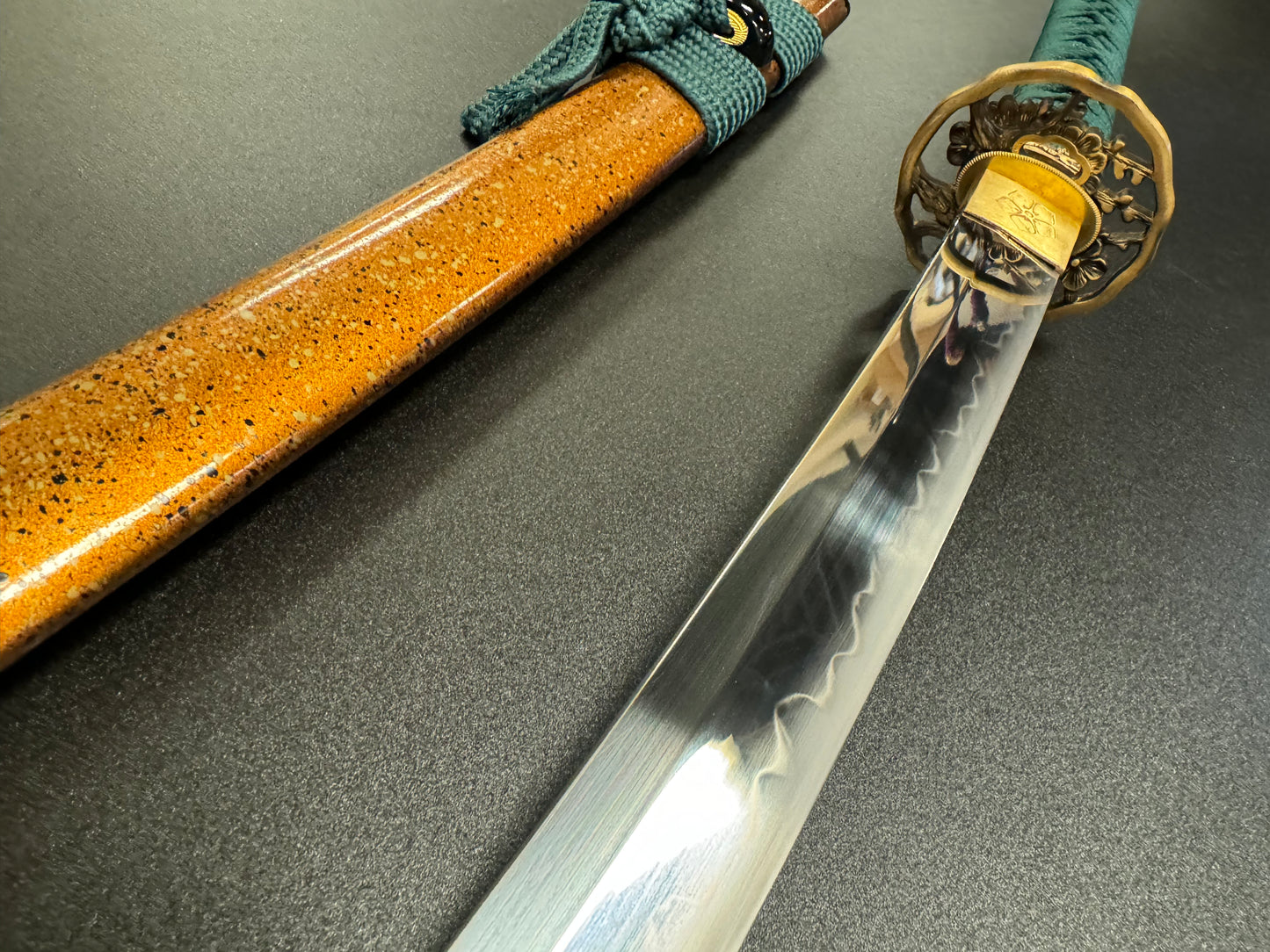 Moritaka Razor Katana - Sun Cherry   - T10 Clay-Tempered Hadori Polish