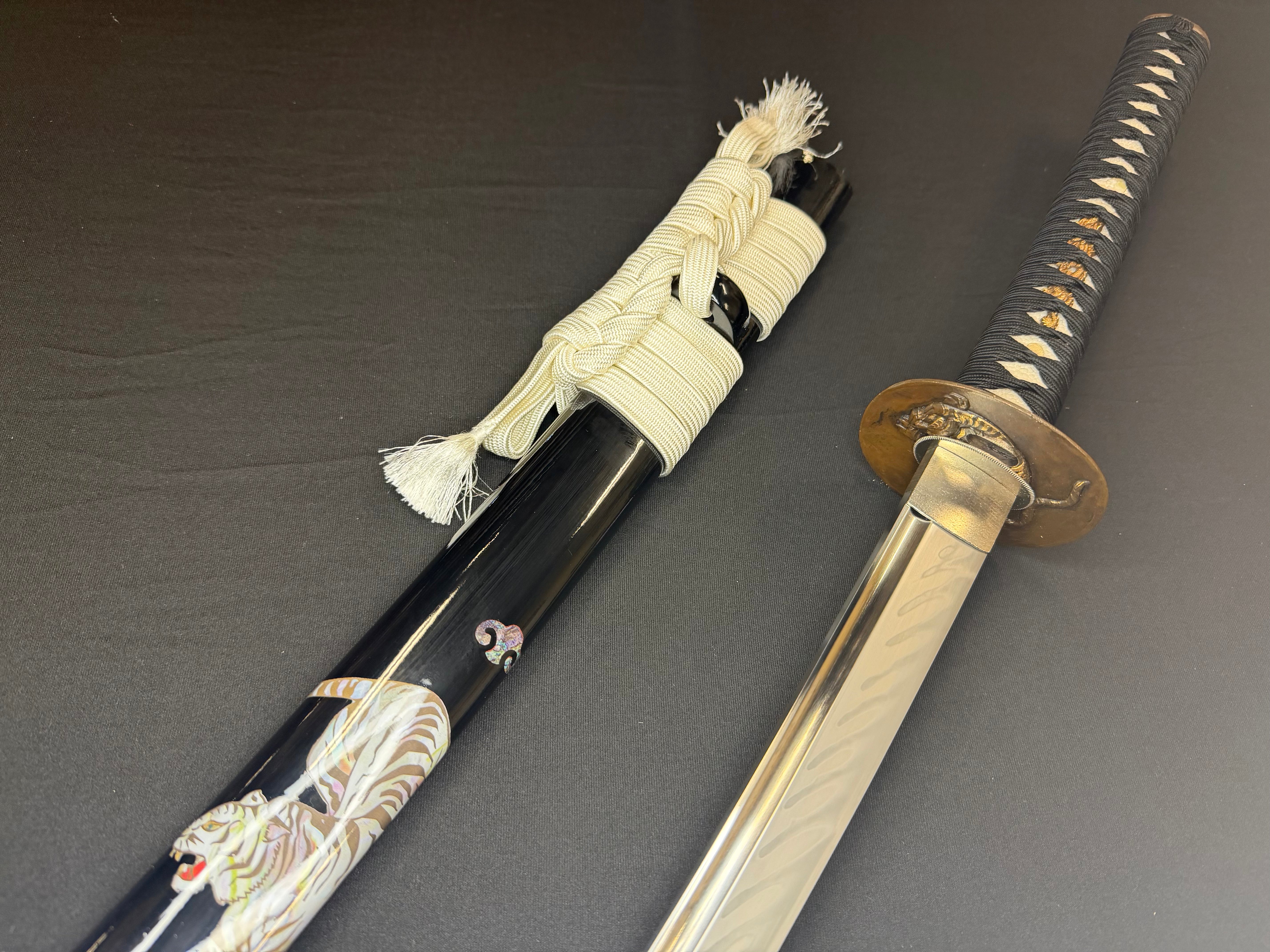PRE-ORDER Phoenix Armory Katana - Whitestalker T10