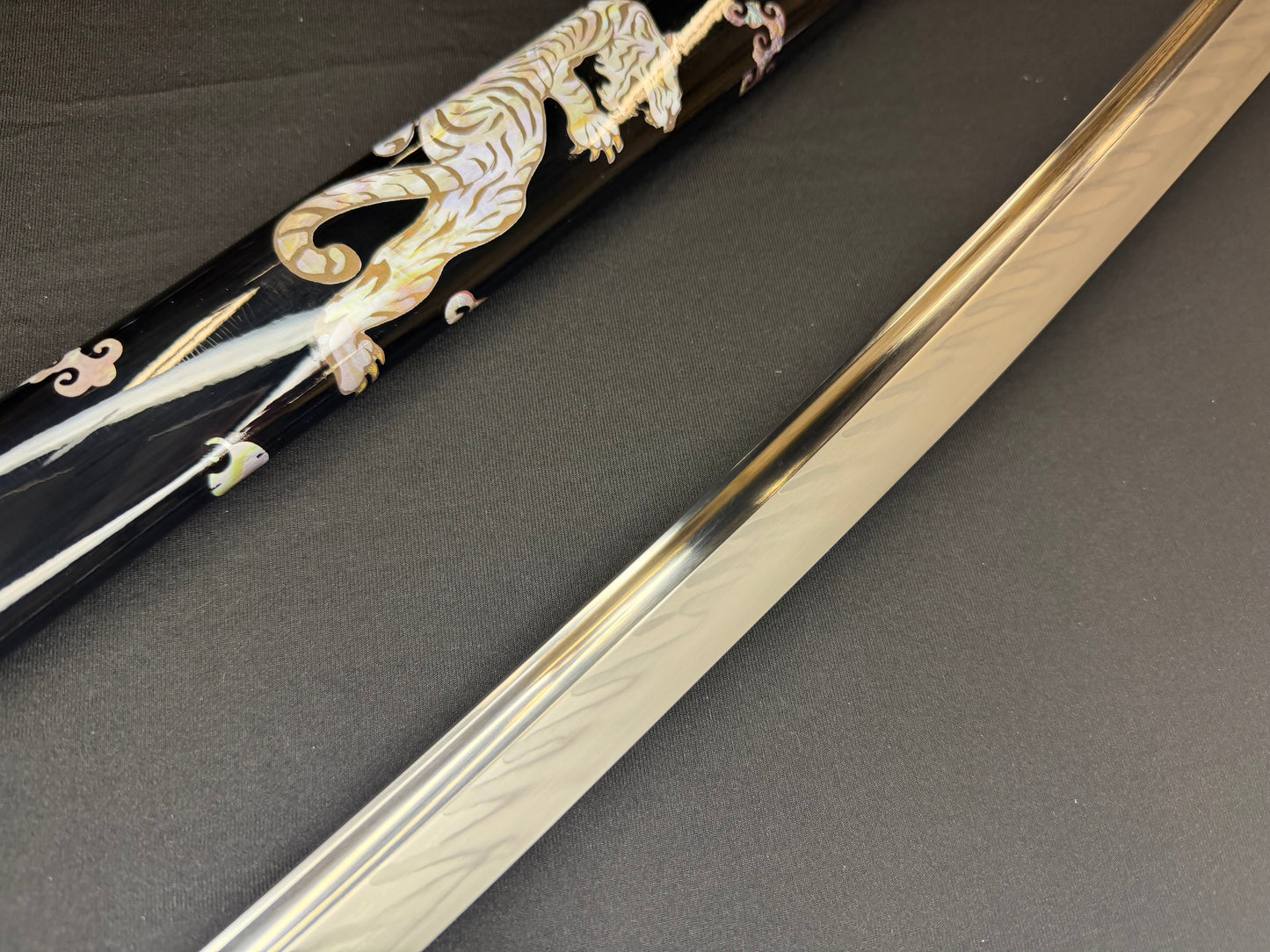Phoenix Armory Katana - Whitestalker T10
