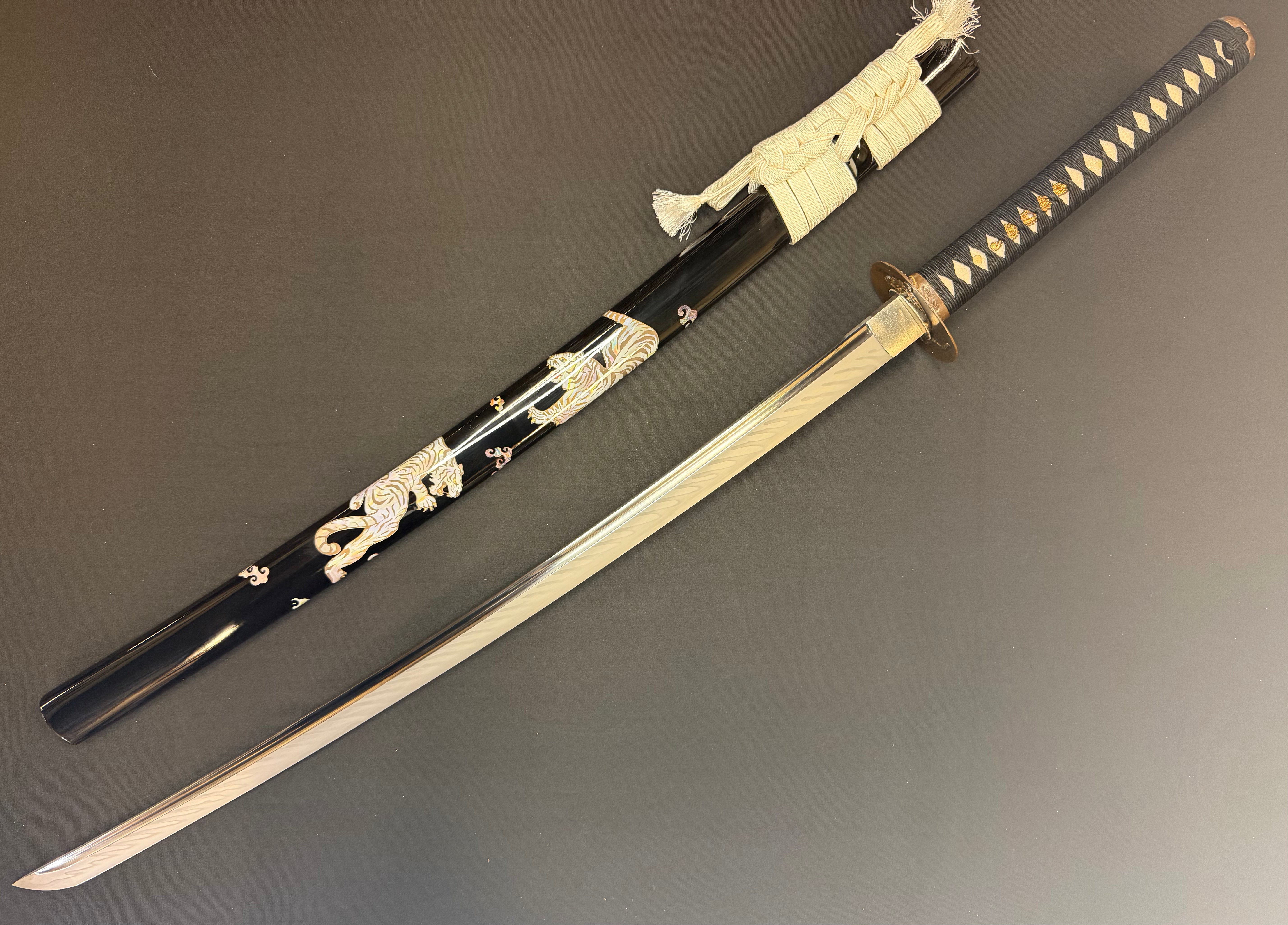 PRE-ORDER Phoenix Armory Katana - Whitestalker T10