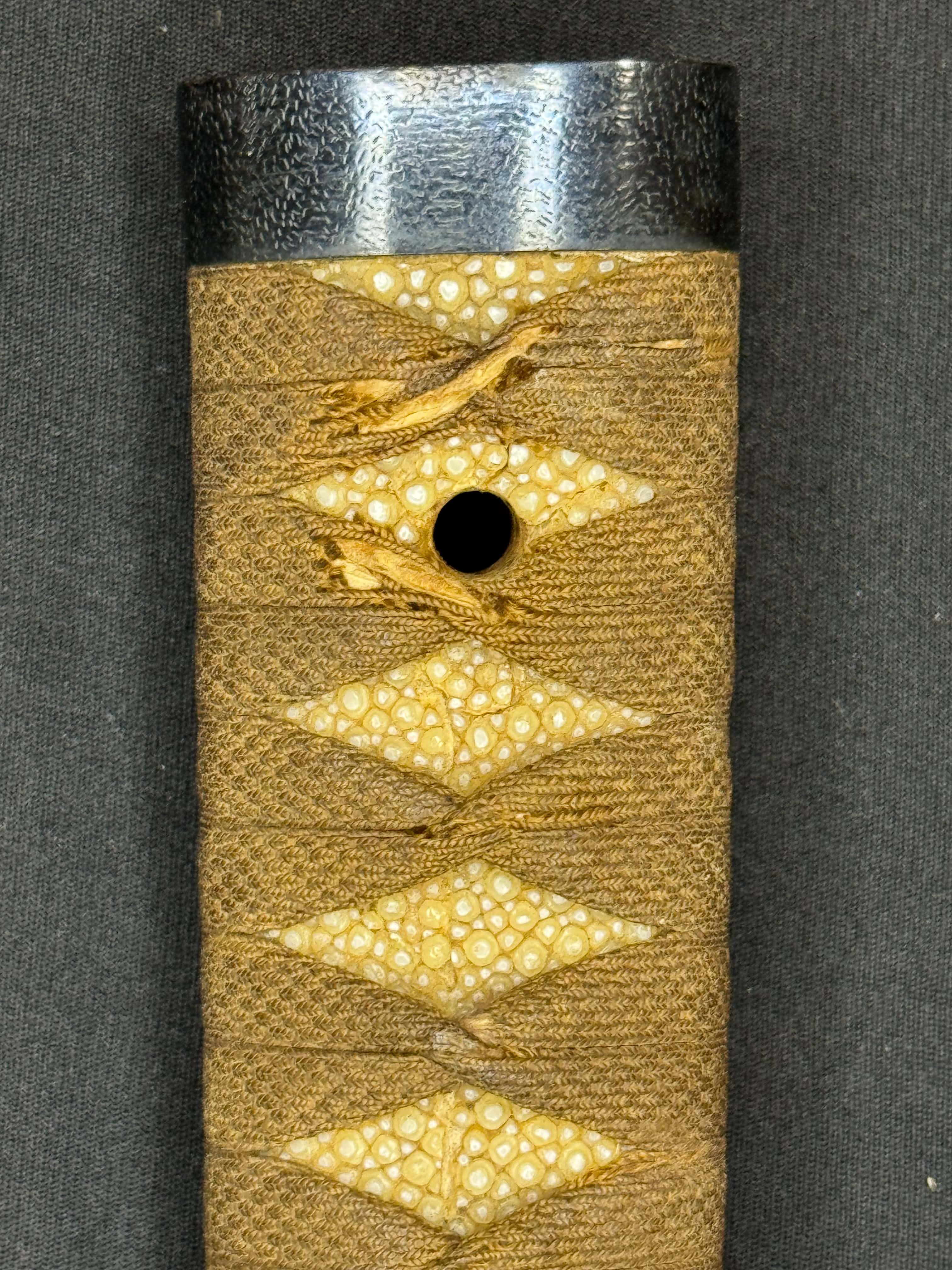 Antique Nihonto - Mid-Edo Wakizashi with Koshirae, signed Etchu no Kami Kanekuni, NBTHK certified