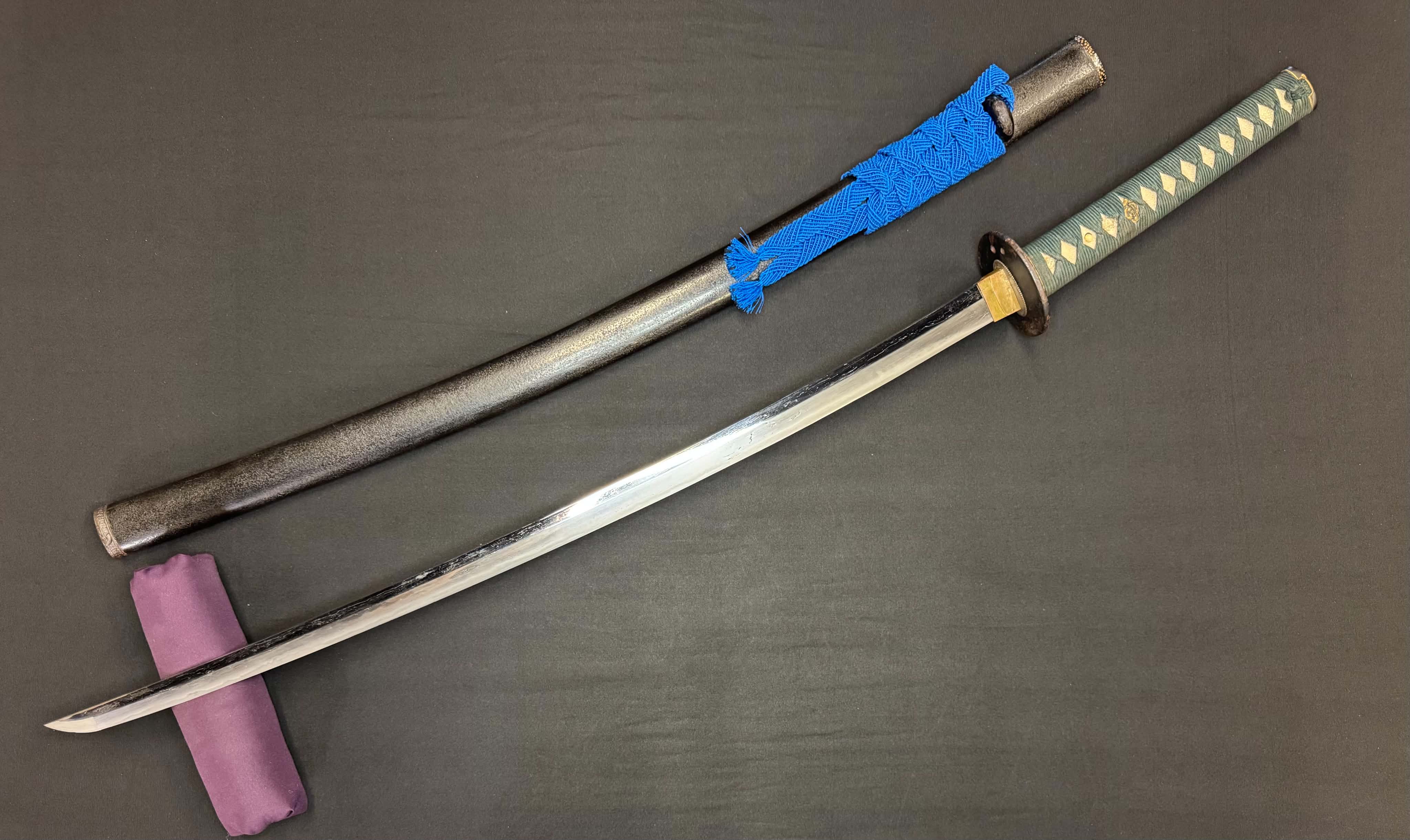 Antique Nihonto - Late Muromachi (4-500 years old) Katana in Koshirae, signed Bishu Osafune Sukesada, Dated August 1525 (not verified)