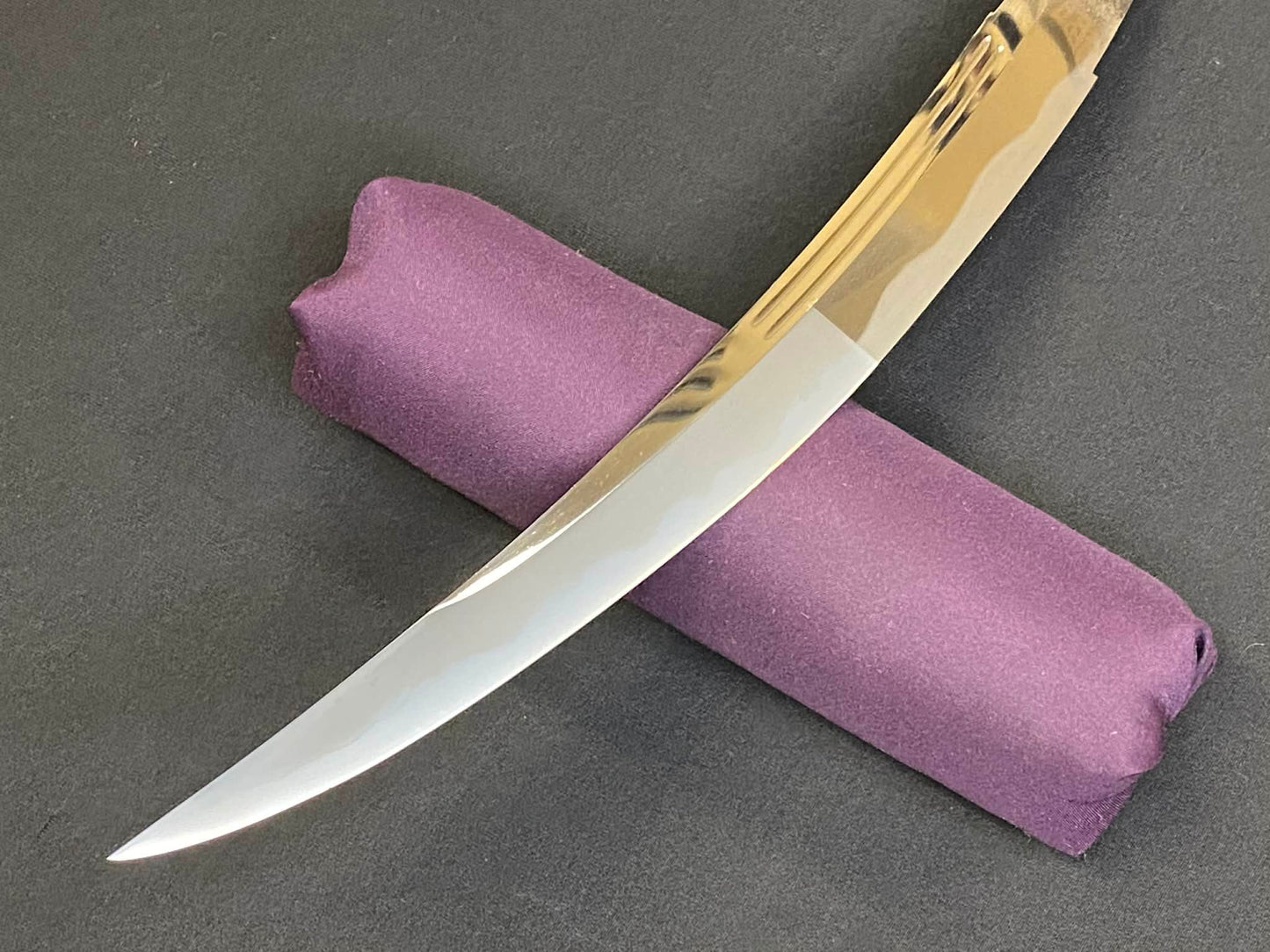 Antique Nihonto - Osoraku Tanto with Shrimp Koshirae - Edo Period, signed Soshu Ju Tsunahiro (unverified)