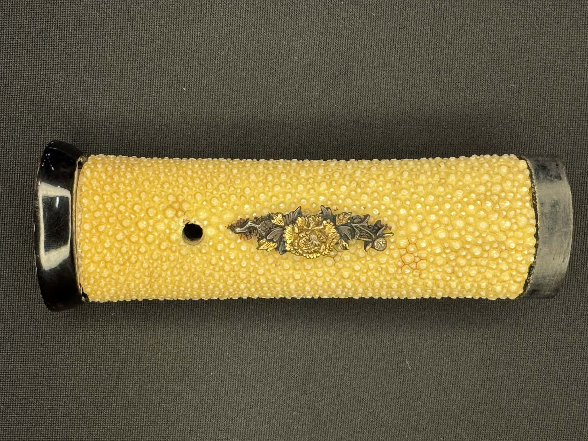 Antique Nihonto -  Edo Period (150-300 years old) Tanto in Koshirae - Signed Sekishu Ju Kiyoshige (unverified)