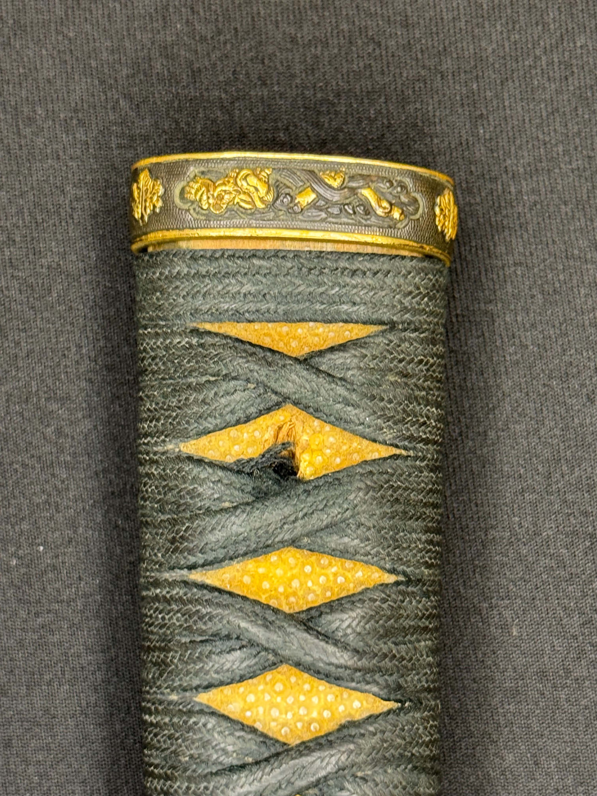 Antique Nihonto - Muromachi (5-600 years old) Katana in Koshirae, NBTHK attributed to Naminohira