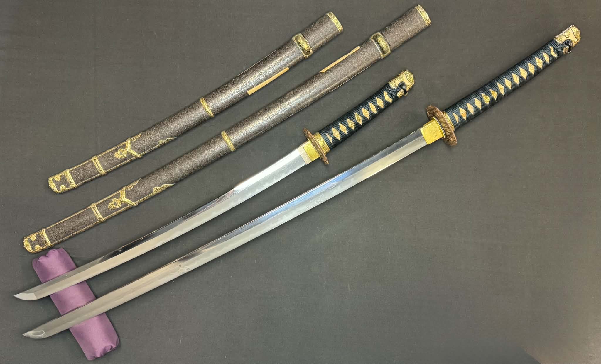 Antique Nihonto - Daishou Katana (NBTHK attributed to Fujiwara Takada) and Wakizashi (NBTHK attributed to Echizen Seki) in Handachi Koshirae