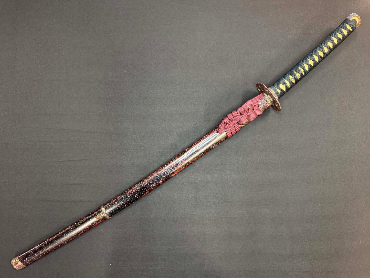 Antique Nihonto - Edo Period (150-200 years old) Katana in Handachi Koshirae, signed Joshu Mito Ju Kanekuni Saku, Three NBTHK certifications