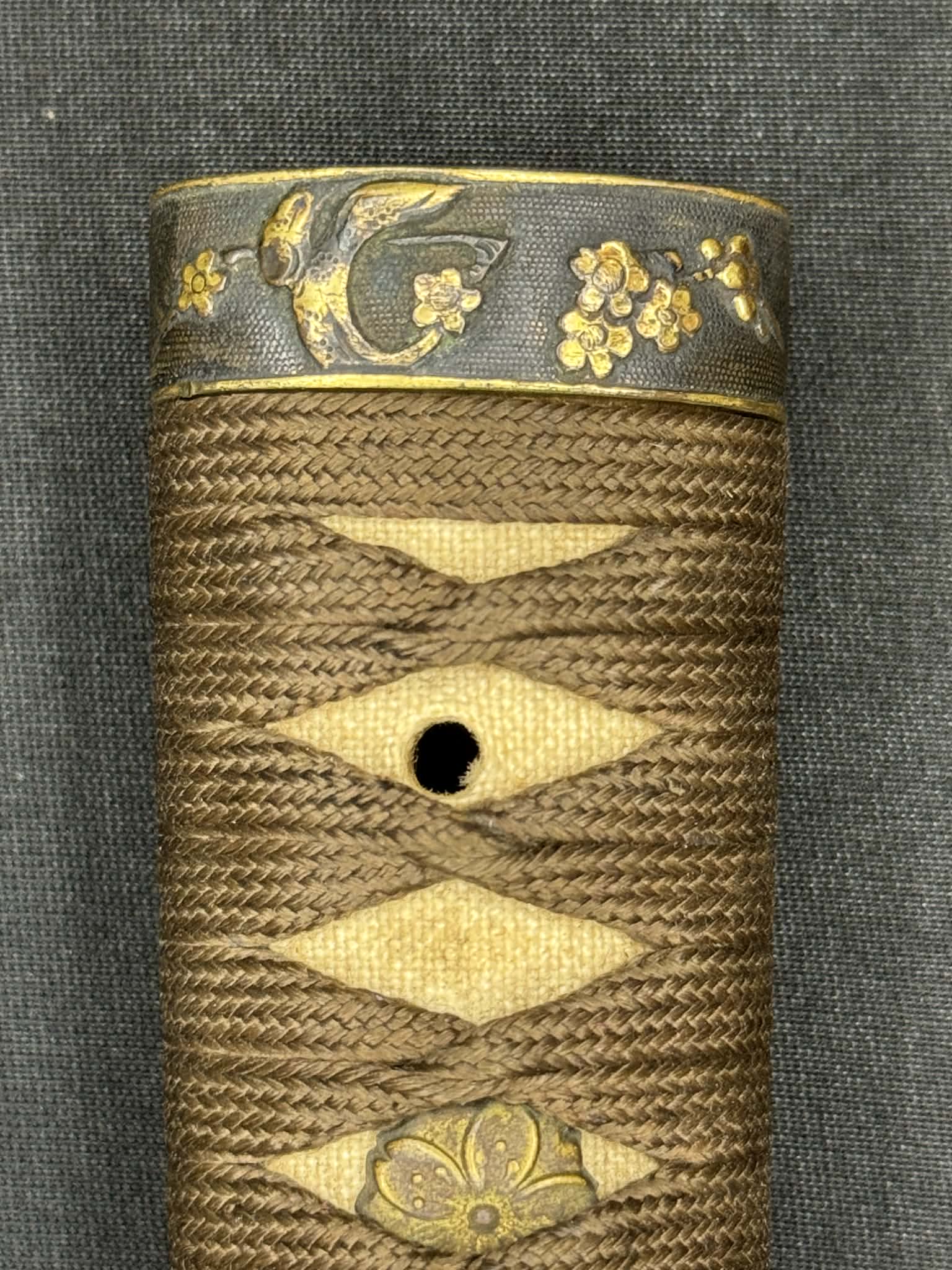 Antique Nihonto - Late Muromachi Katana in WW2 pilot Gunto fittings - Signed Tomotsugu