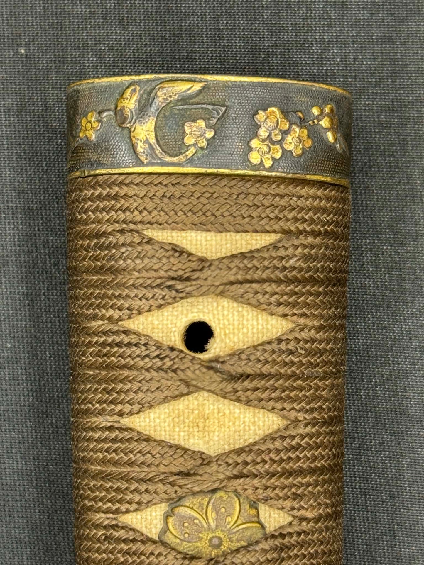 Antique Nihonto - Late Muromachi Katana in WW2 pilot Gunto fittings - Signed Tomotsugu