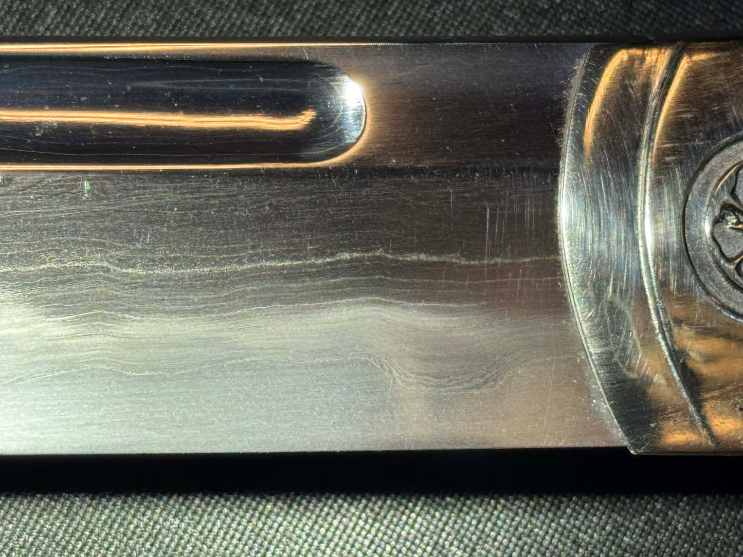 Thaitsuki Roiyaru Unokubi Katana, Sanmai Clay tempered